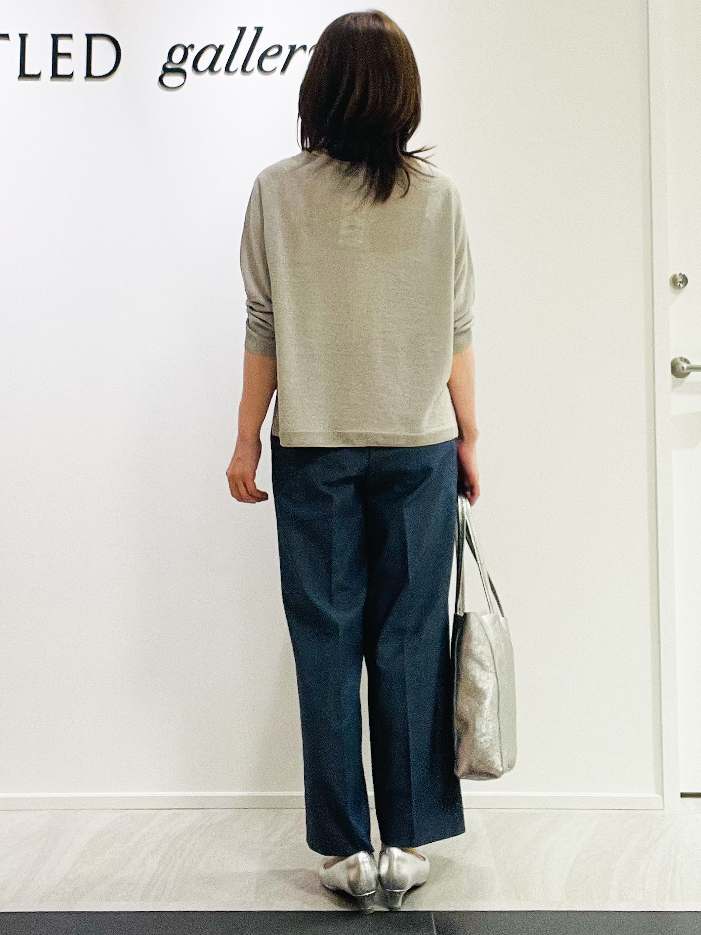 めいさんの「UNTITLED｜【ゆったり/リラクシー】リネンボートネックプルオーバー」を使ったコーディネート