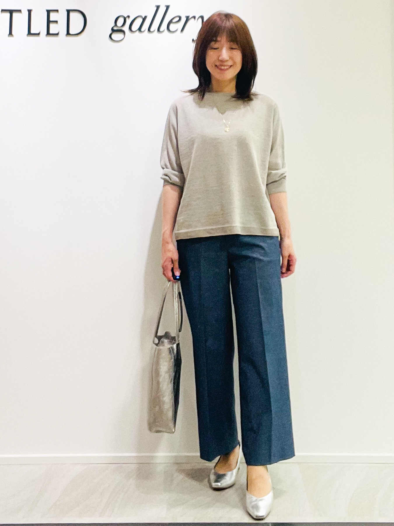 めいさんの「UNTITLED｜【ゆったり/リラクシー】リネンボートネックプルオーバー」を使ったコーディネート