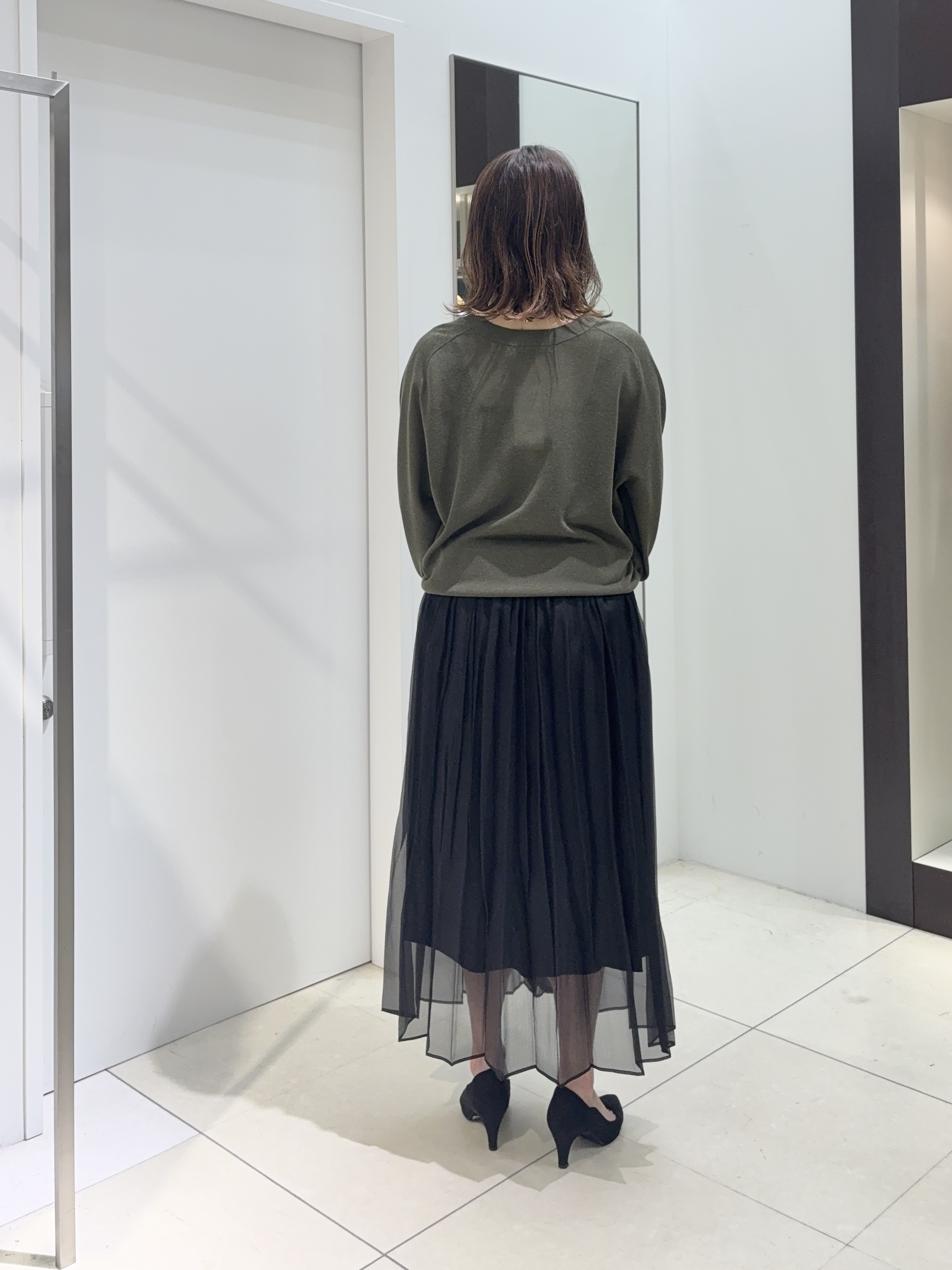 tomoさんの「UNTITLED｜【アンサンブル可/シアー】リネンエステルカーディガン」を使ったコーディネート