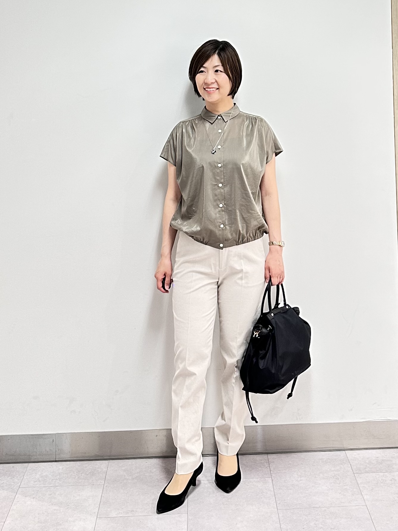 みなこさんの「UNTITLED｜【セットアップ可/軽量/清涼感】ローンギャザーブラウス」を使ったコーディネート