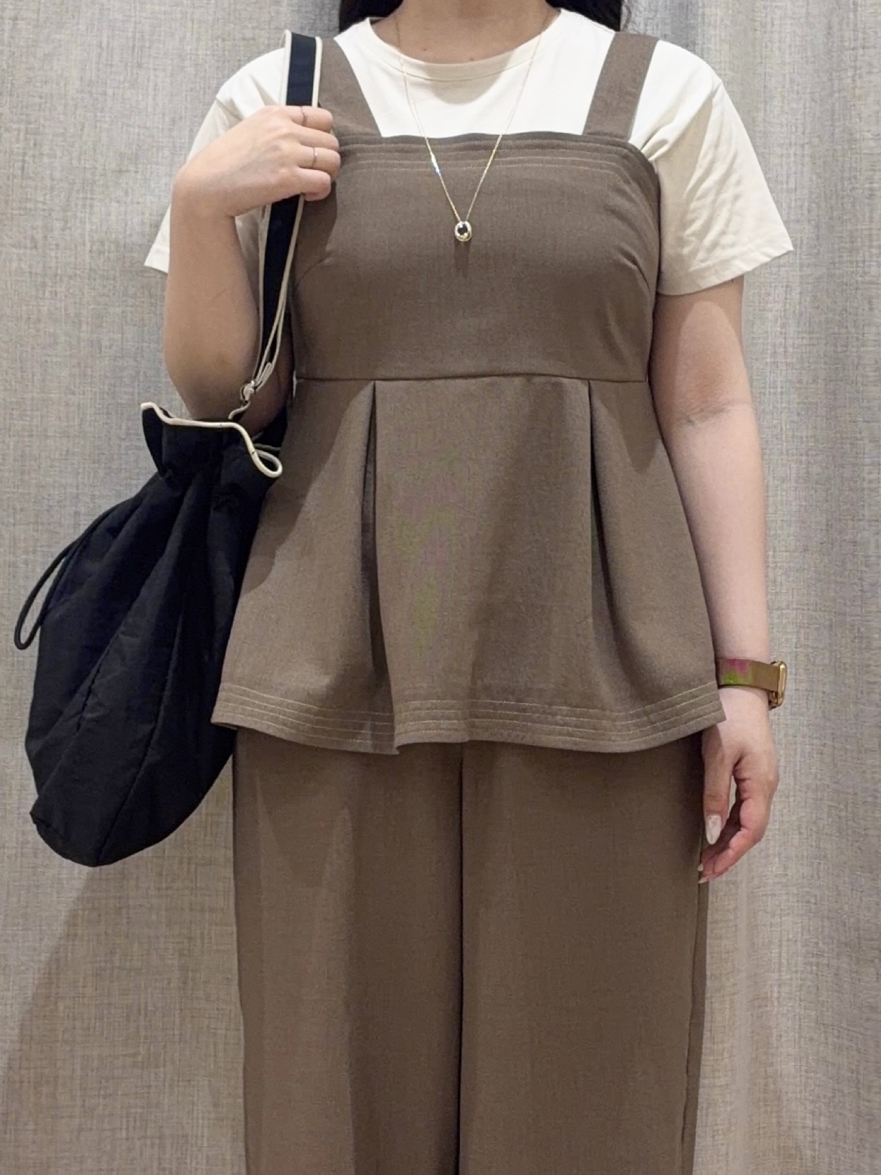 minamiさんの「grove｜【遮熱／吸水速乾／UVカット】ベーシックロゴTシャツ」を使ったコーディネート