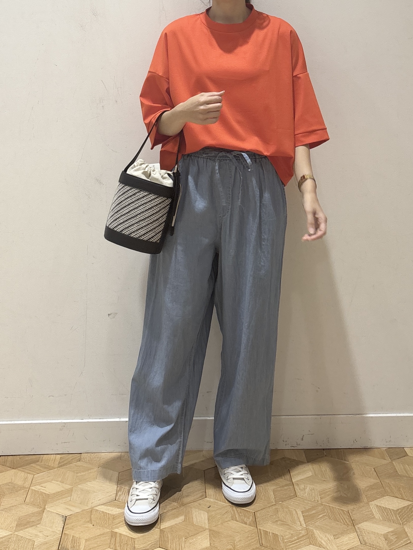YUMIさんの「Dessin｜【体型カバー】美光沢カットソーボクシーシルエット」を使ったコーディネート