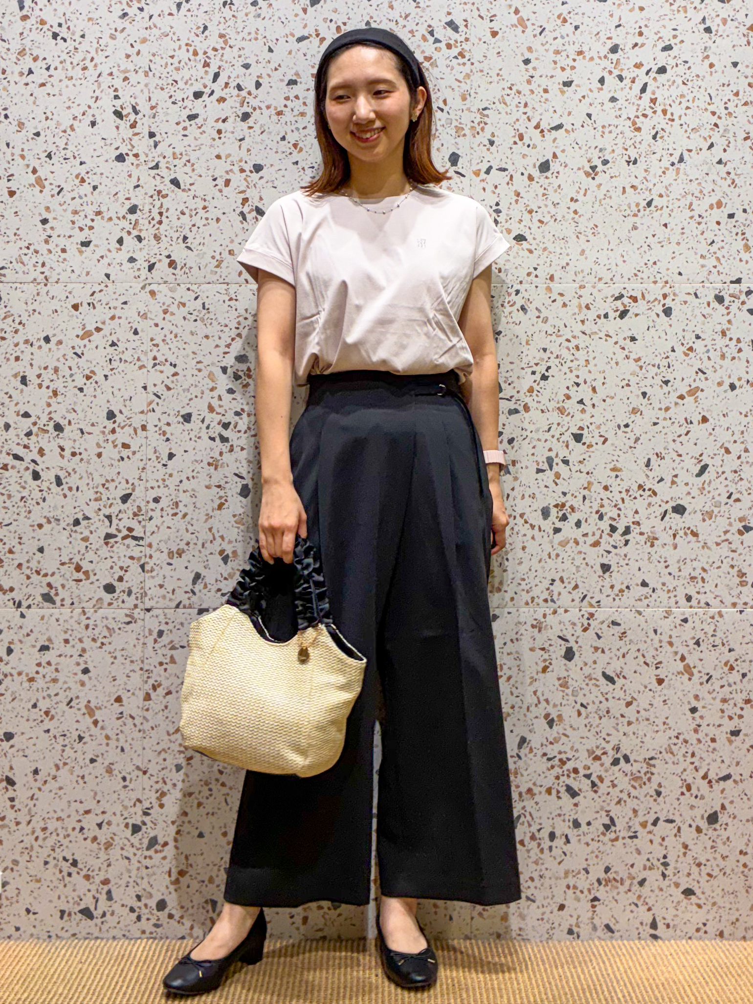 さくらさんの「OPAQUE.CLIP｜【接触冷感／UV】ワンポイント刺繍Tシャツ《7col／XS~3L／洗濯機OK》」を使ったコーディネート