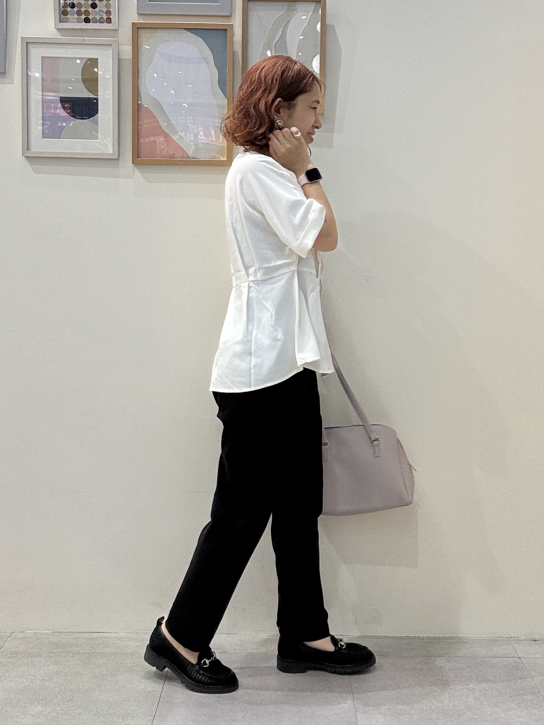 たけぴさんの「SHOO･LA･RUE｜【UV/通勤】洗濯後しわになりにくい インしない ウエストタックペプラムブラウス」を使ったコーディネート