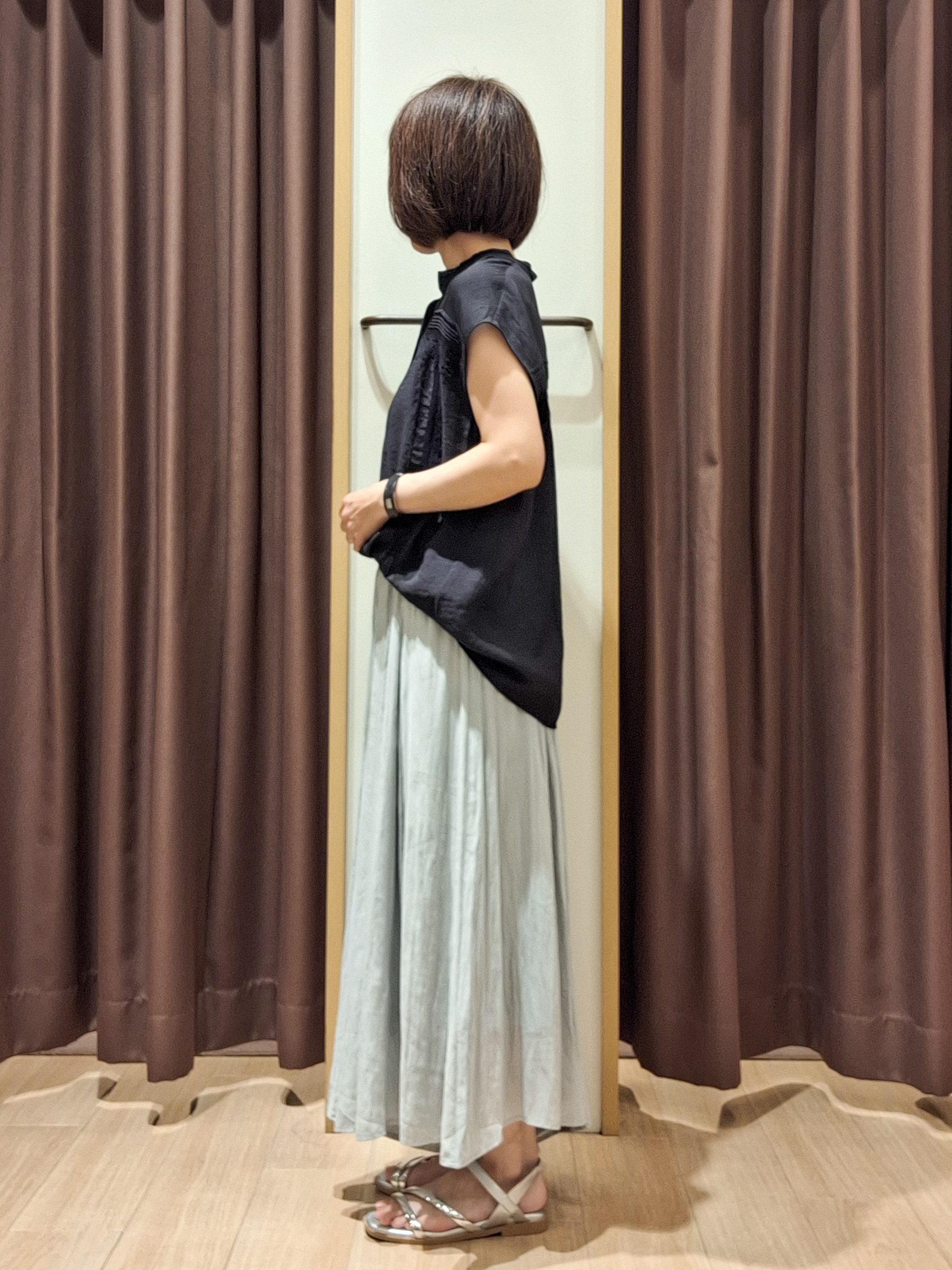 ウタさんの「grove｜【洗える・ON/OFF使える】繊細レースが引き立つ、フレンチ袖ブラウス」を使ったコーディネート
