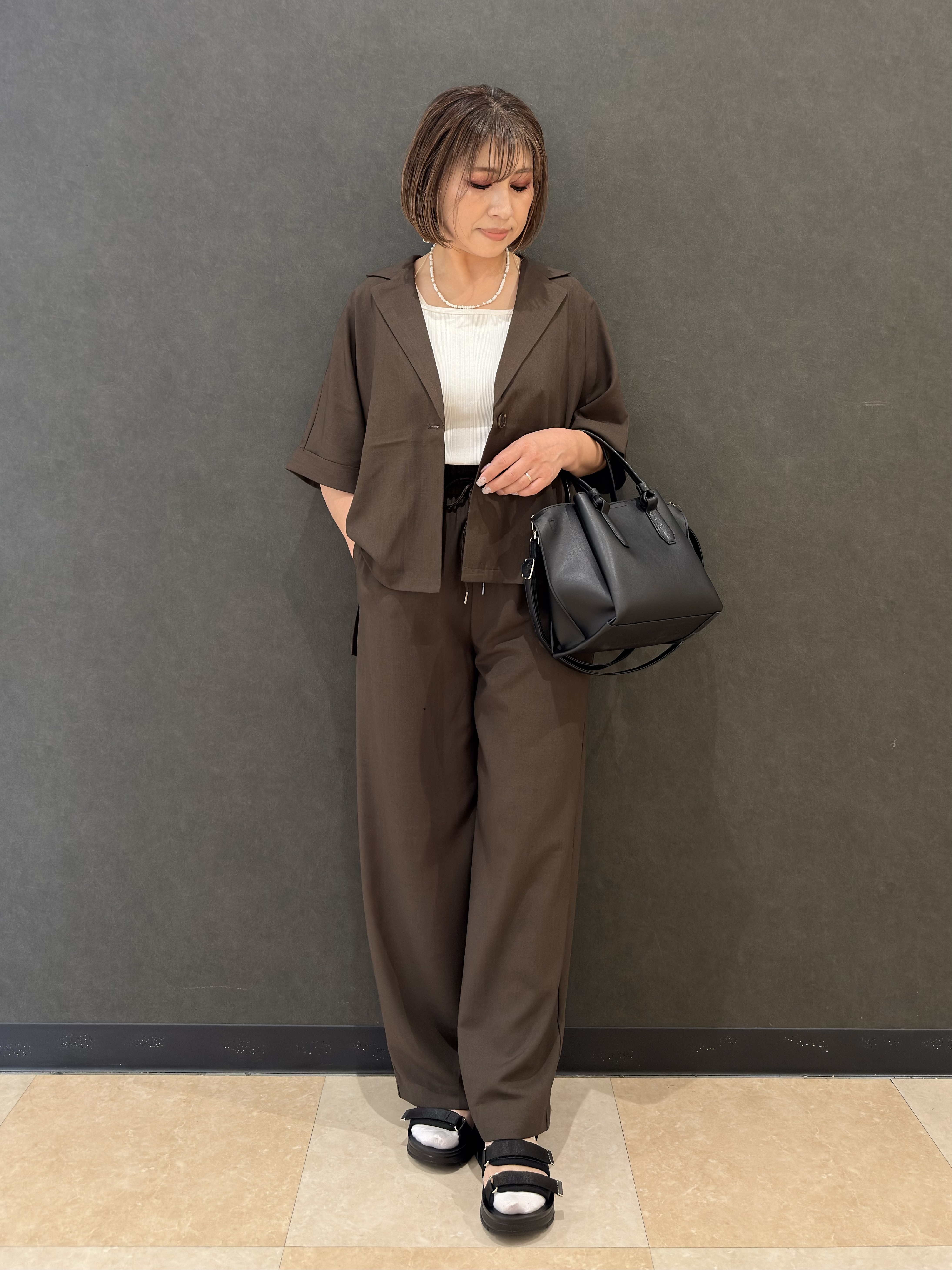 Megさんの「SHOO･LA･RUE｜【セットアップ可/洗濯後しわになりにくい/S-LL】半袖とろみテーラードジャケット」を使ったコーディネート