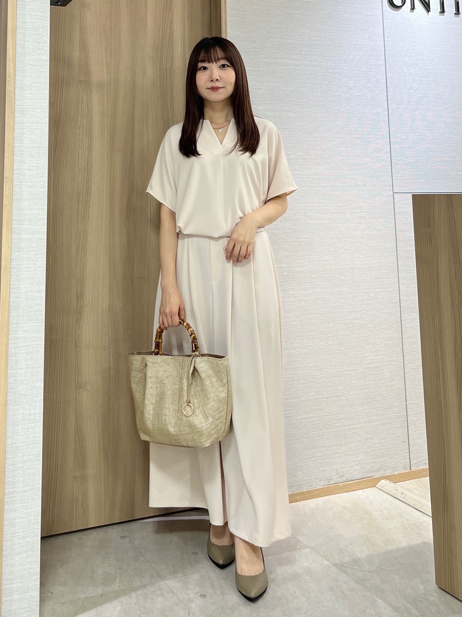 KAHOさんの「UNTITLED｜バンブーハンドルトート」を使ったコーディネート