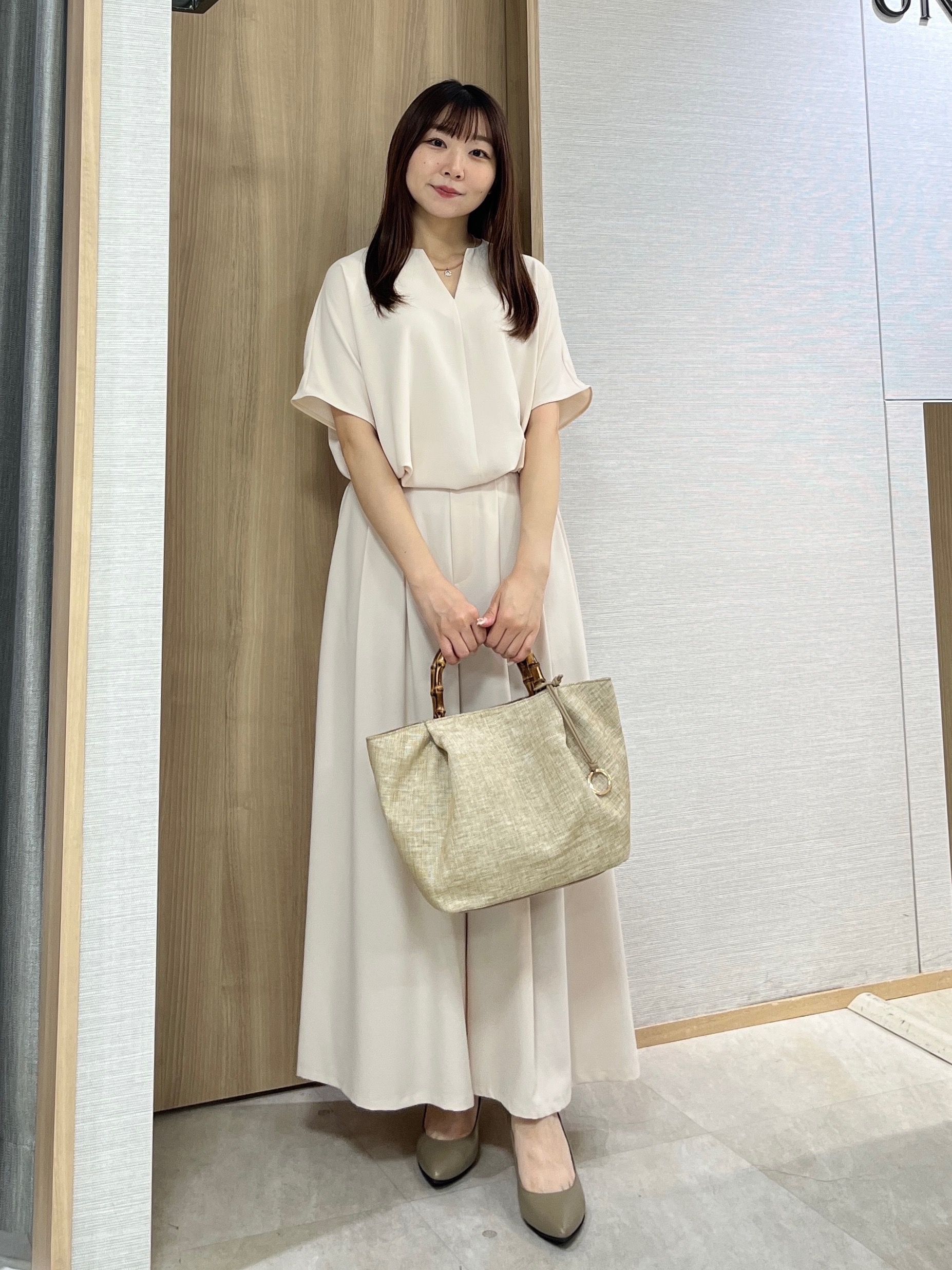 KAHOさんの「UNTITLED｜バンブーハンドルトート」を使ったコーディネート