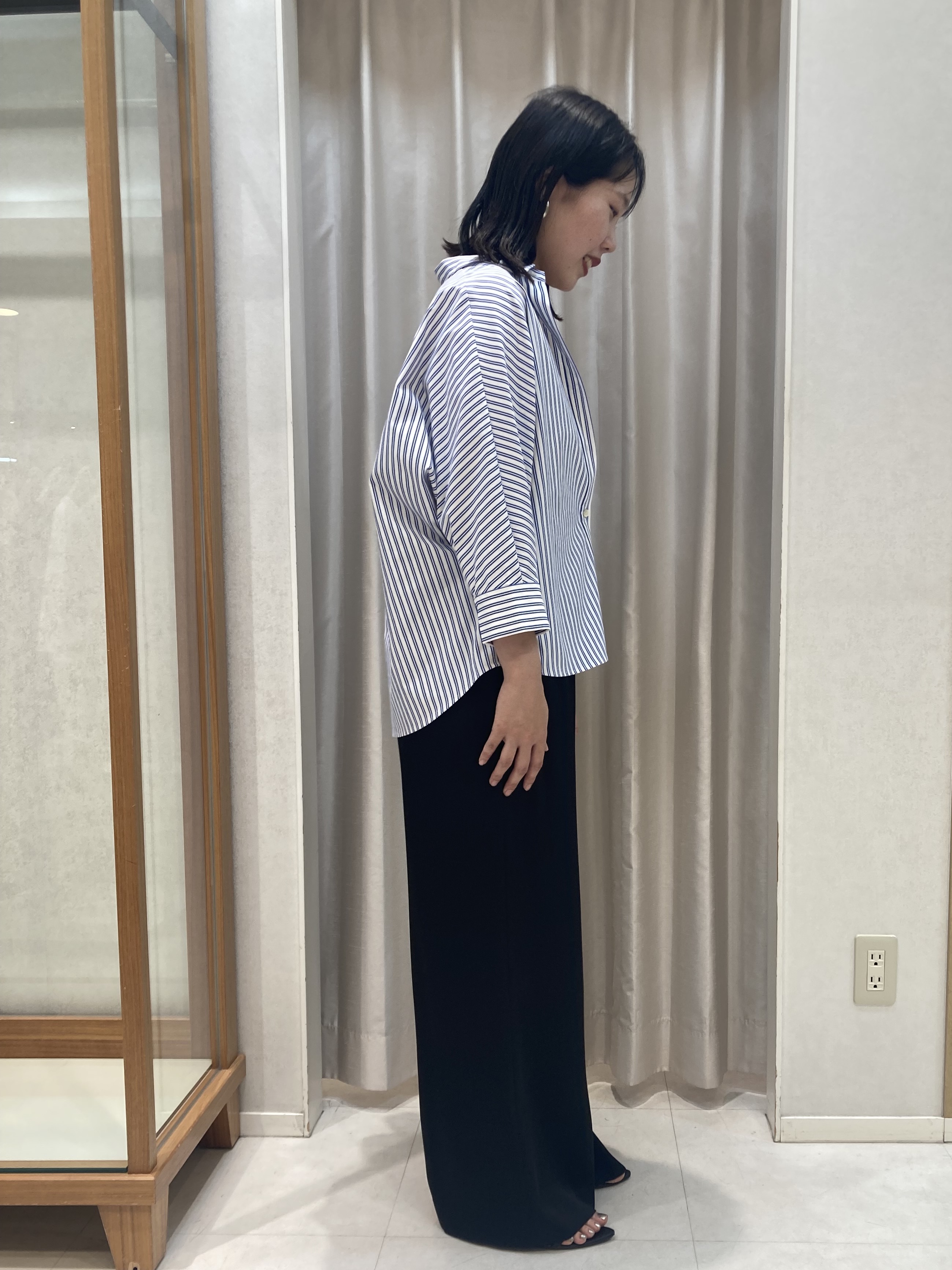しばたさんの「UNTITLED｜【接触冷感/吸水速乾/UVカット】ドルマンスリーブシャツ」を使ったコーディネート