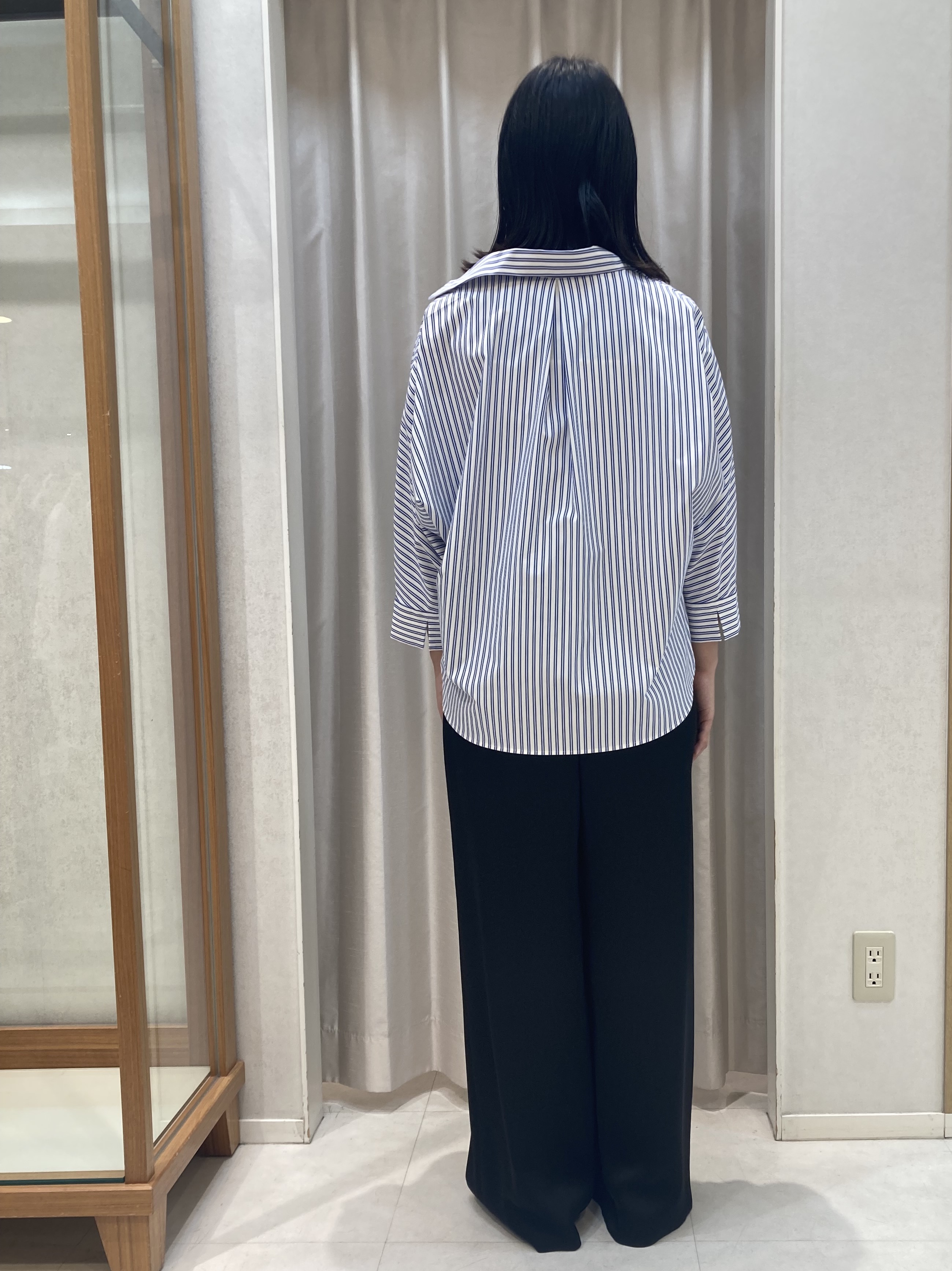 しばたさんの「UNTITLED｜【接触冷感/吸水速乾/UVカット】ドルマンスリーブシャツ」を使ったコーディネート
