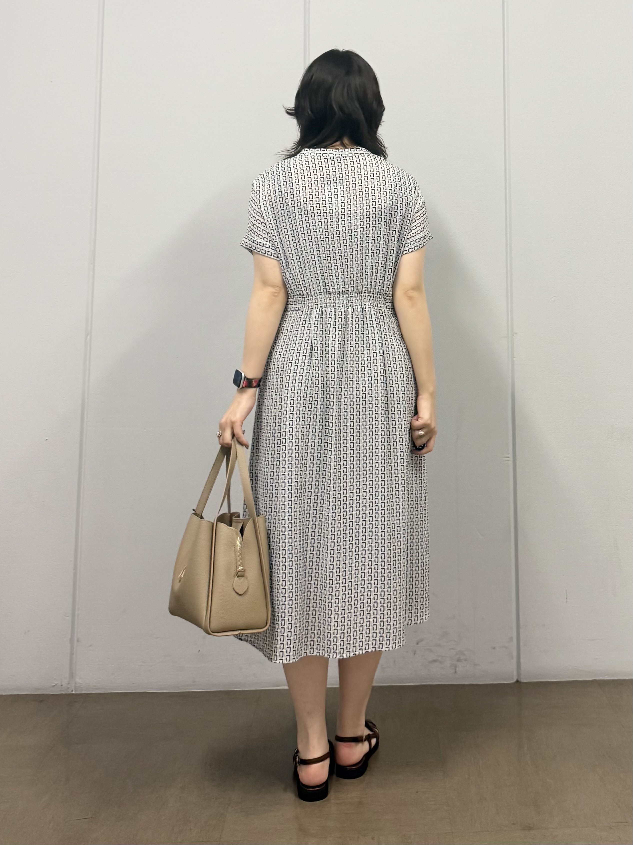 mizukiさんの「INDIVI｜【UVケア/接触冷感／アンサンブル】丸首カーディガン＆袖スリット5分袖ニット」を使ったコーディネート