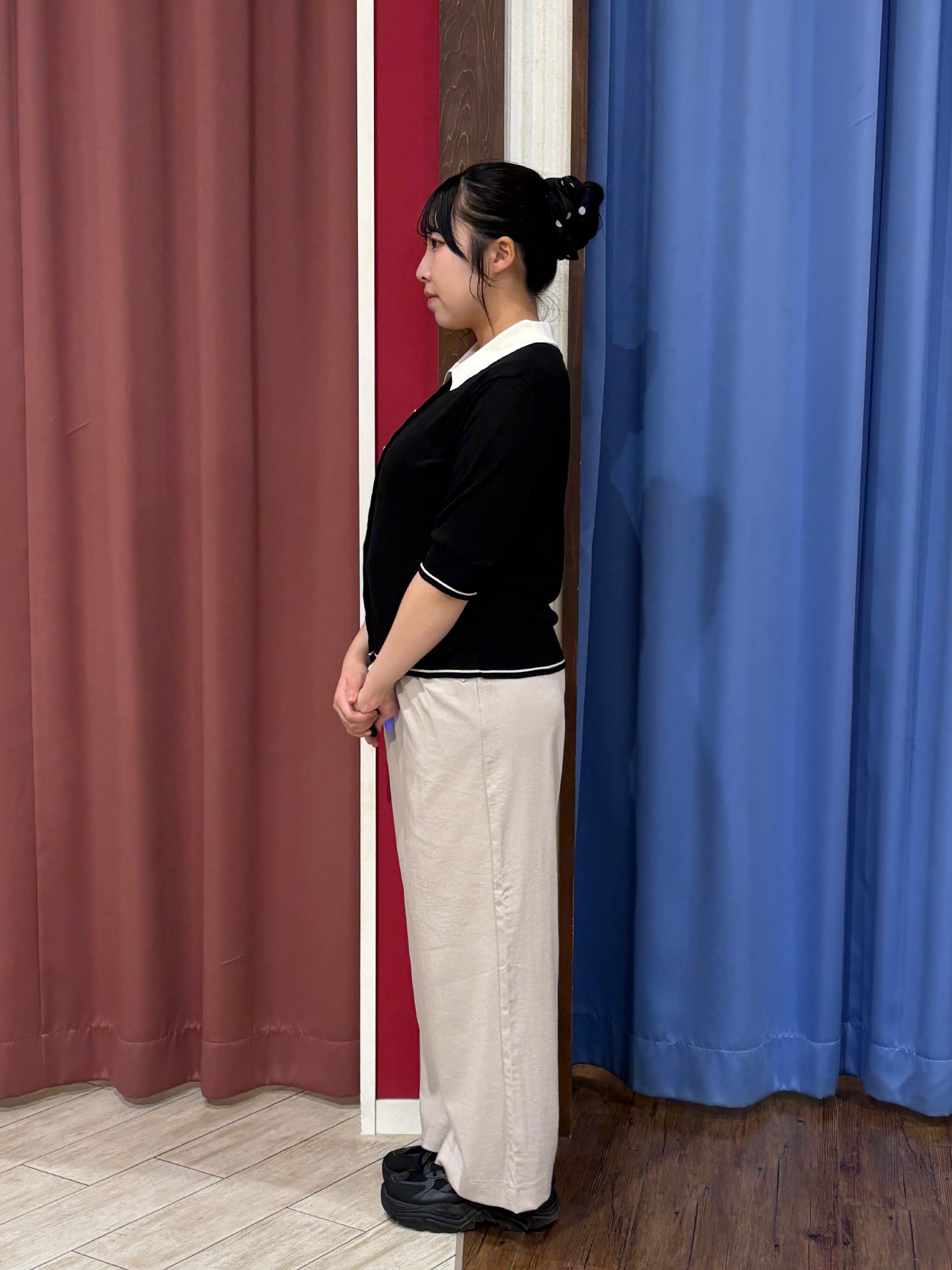 SAKUさんの「SHOO･LA･RUE｜【S-LL/洗濯機可】ほんのりシアーの襟付きニットカーディガン」を使ったコーディネート