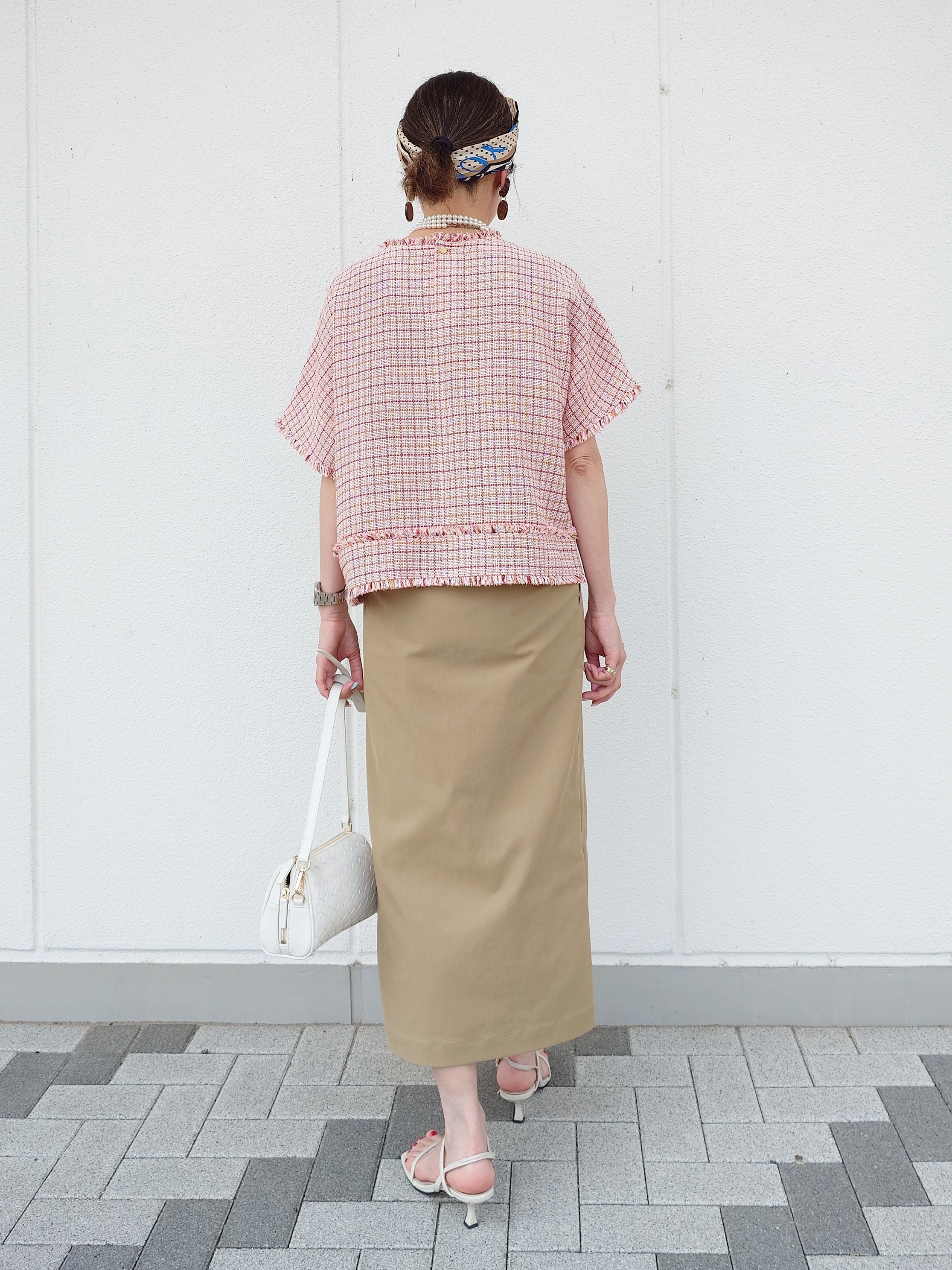 MUTSUKOさんの「UNTITLED｜◆ファンシーツイードブラウス」を使ったコーディネート