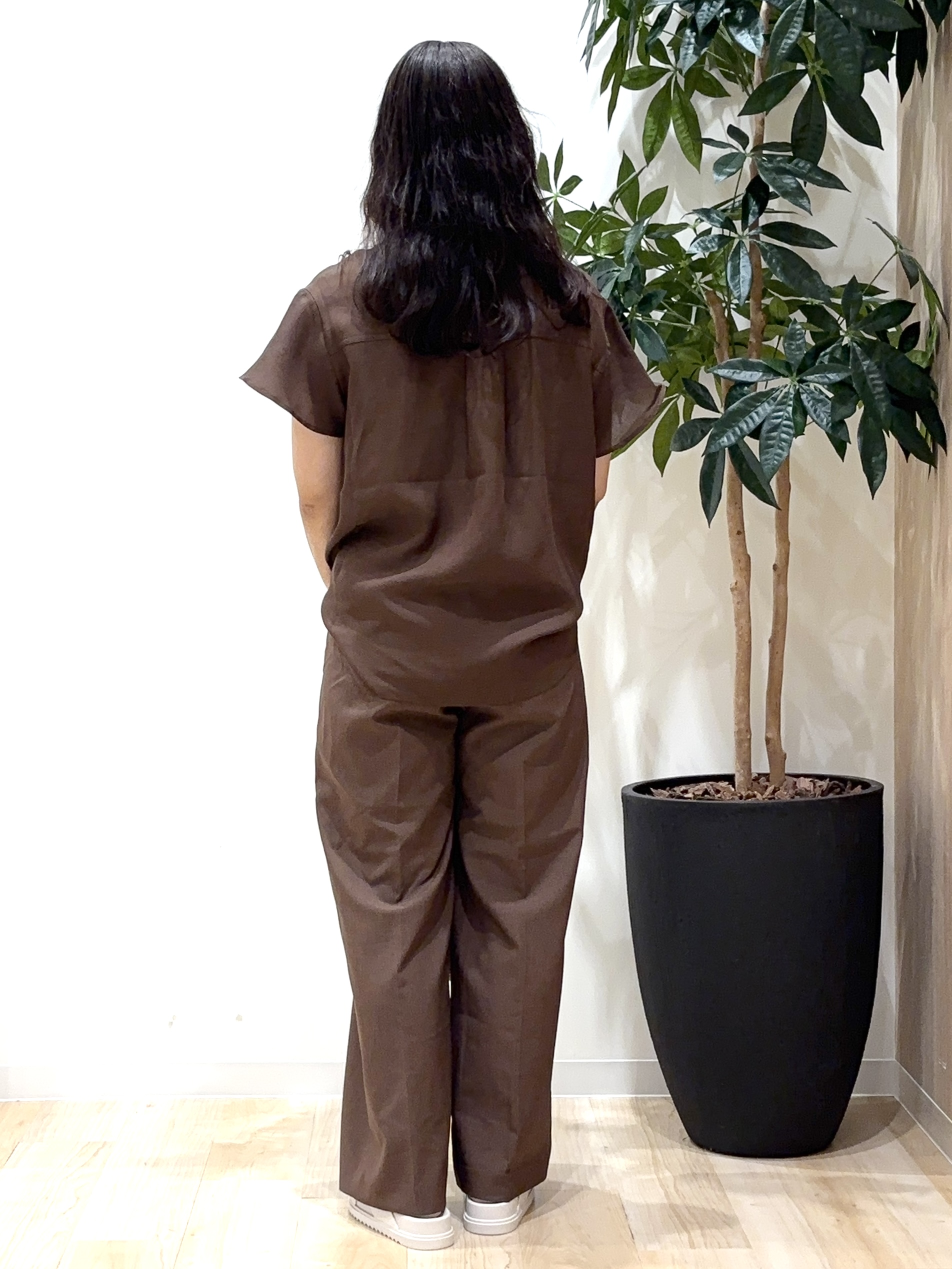 miraiさんの「grove｜【洗濯機OK/SETUP可】シワになりにくい、フレアスリーブブラウス」を使ったコーディネート