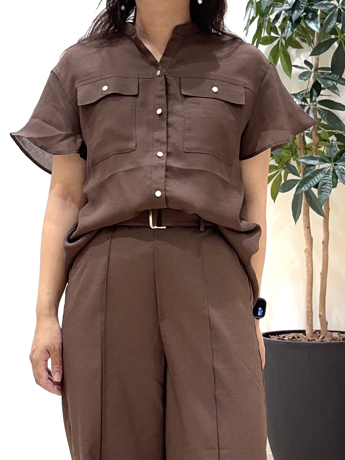 miraiさんの「grove｜【洗濯機OK/SETUP可】シワになりにくい、フレアスリーブブラウス」を使ったコーディネート