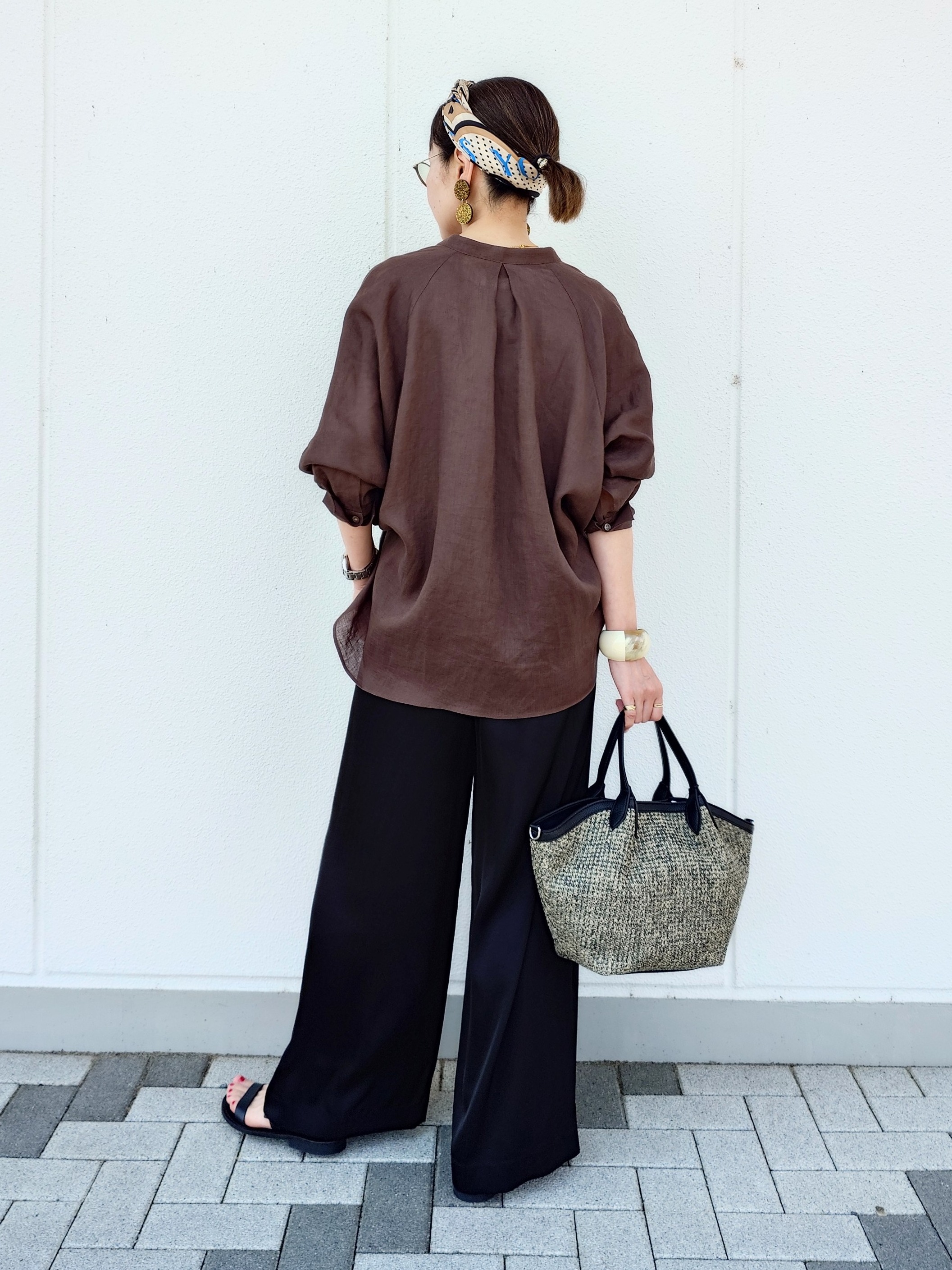 MUTSUKOさんの「UNTITLED｜【麻100】リネンドルマンシャツ」を使ったコーディネート