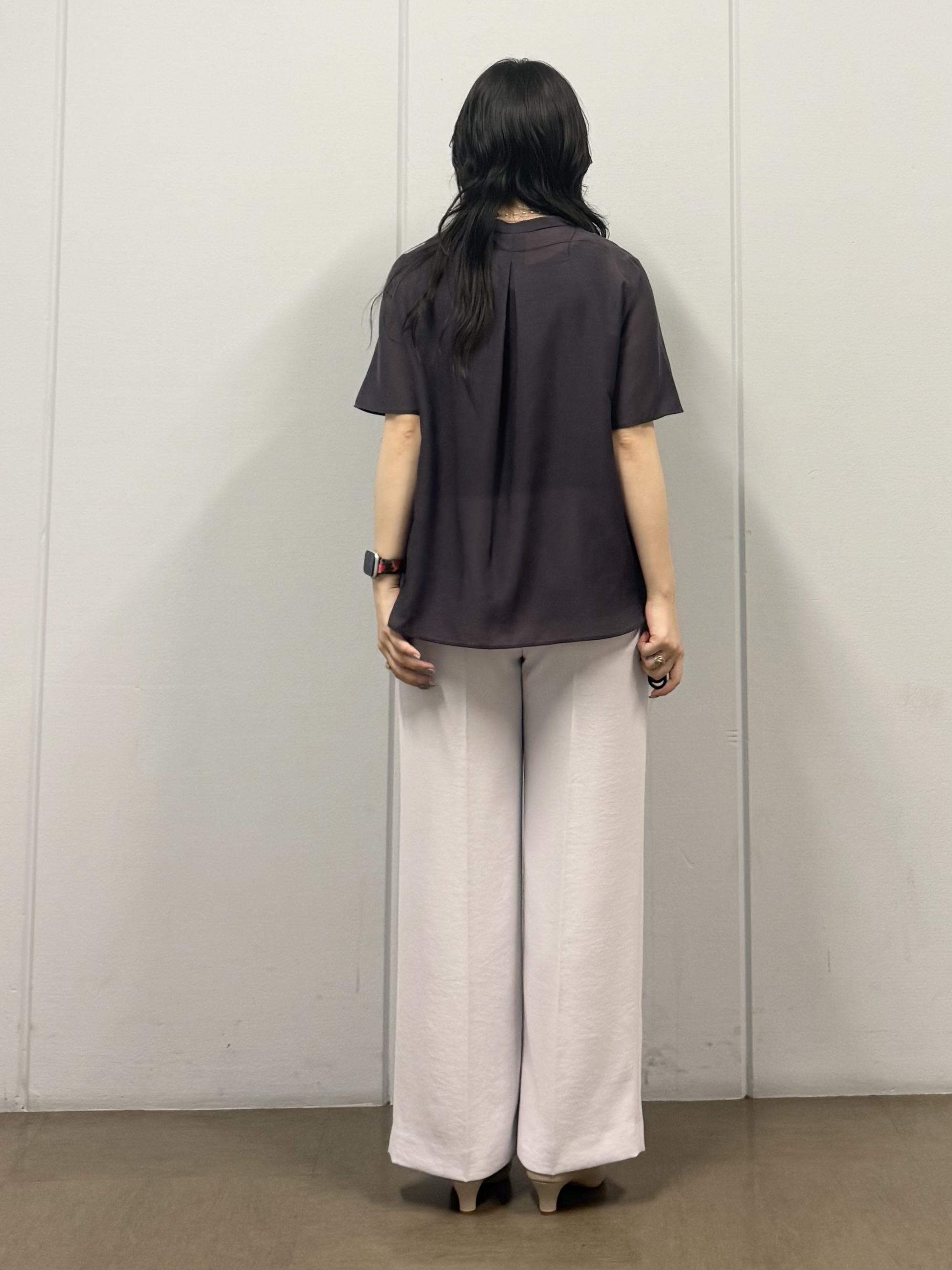 mizukiさんの「INDIVI｜【接触冷感/洗える】シアーシャンブレーピンタックブラウス」を使ったコーディネート