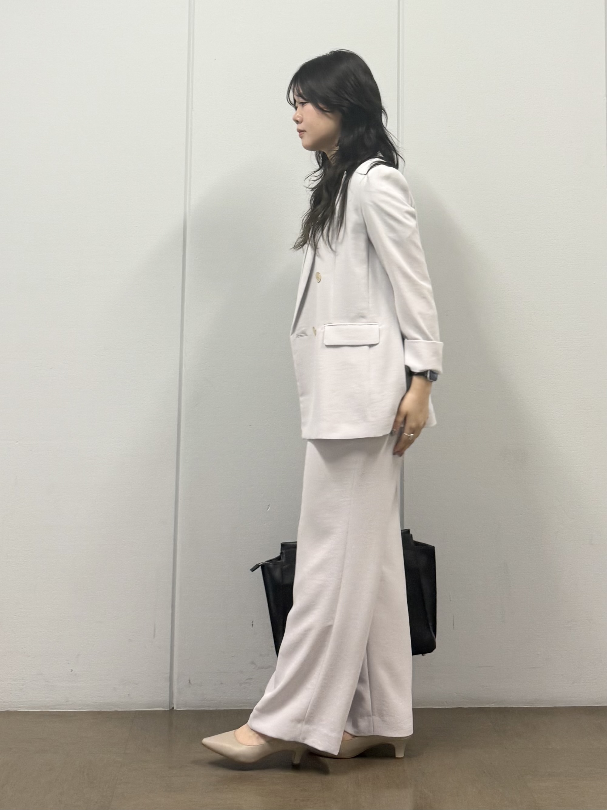 mizukiさんの「INDIVI｜【接触冷感/洗える】シアーシャンブレーピンタックブラウス」を使ったコーディネート