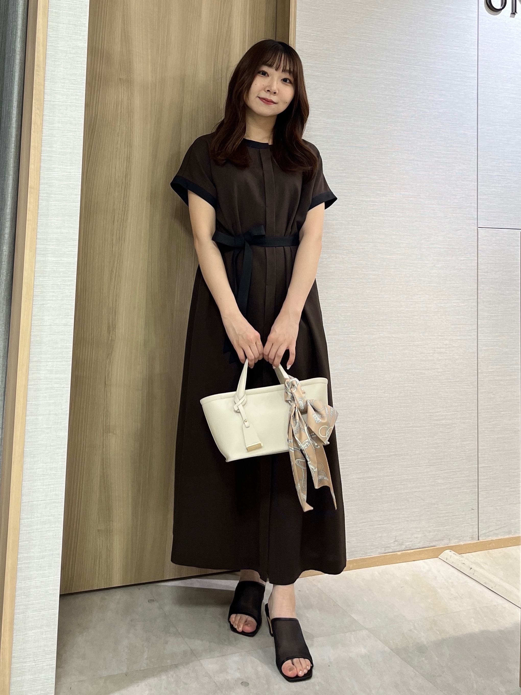 KAHOさんの「UNTITLED｜【接触冷感/UVカット/イージーケア】配色ラインワンピース」を使ったコーディネート
