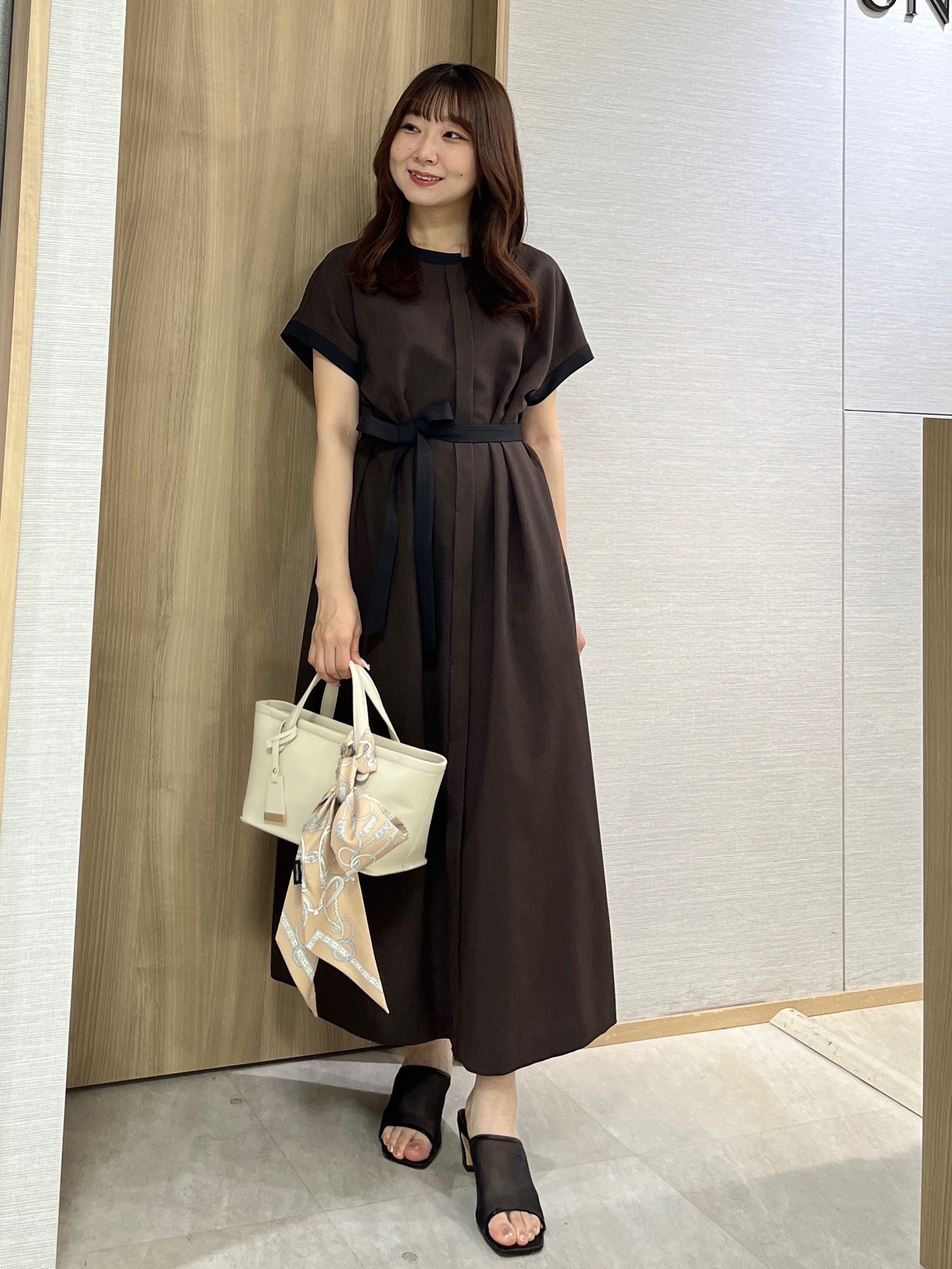 KAHOさんの「UNTITLED｜【接触冷感/UVカット/イージーケア】配色ラインワンピース」を使ったコーディネート