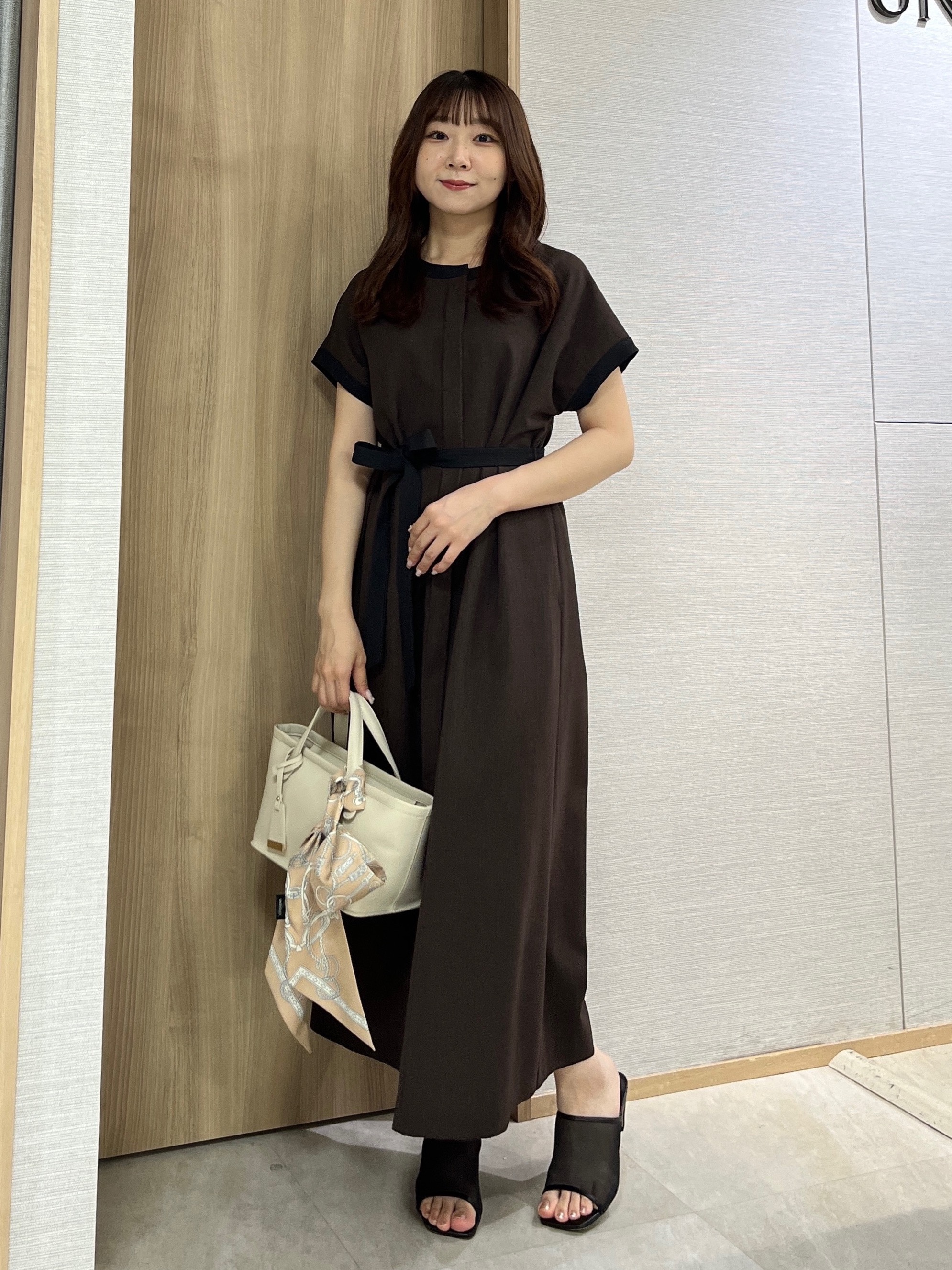 KAHOさんの「UNTITLED｜【接触冷感/UVカット/イージーケア】配色ラインワンピース」を使ったコーディネート