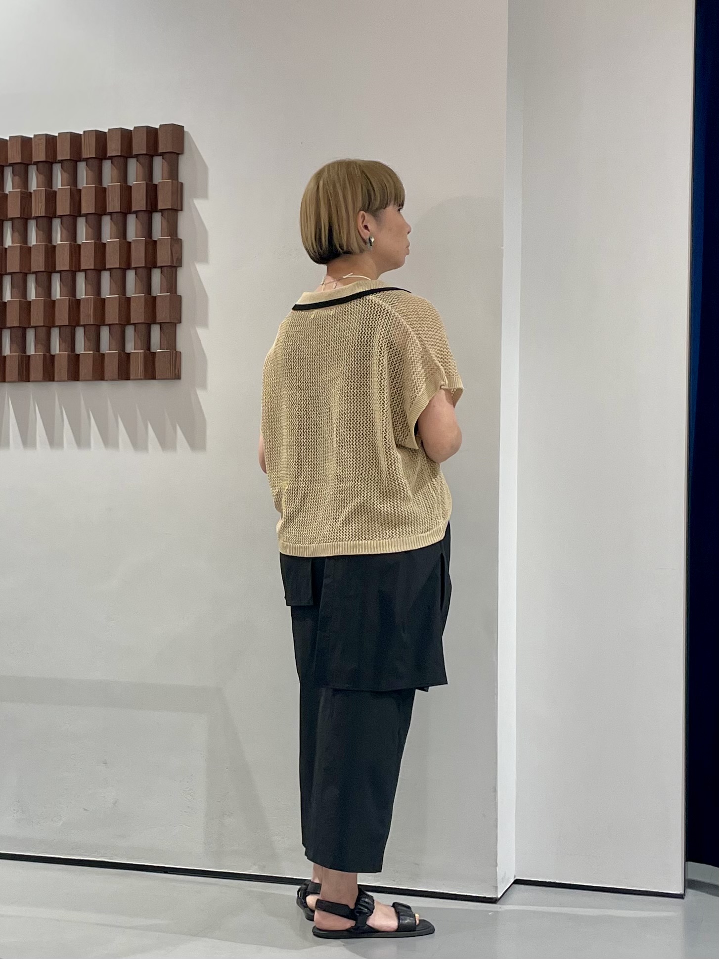 KOUさんの「INDIVI｜メッシュポロドルマンニット」を使ったコーディネート