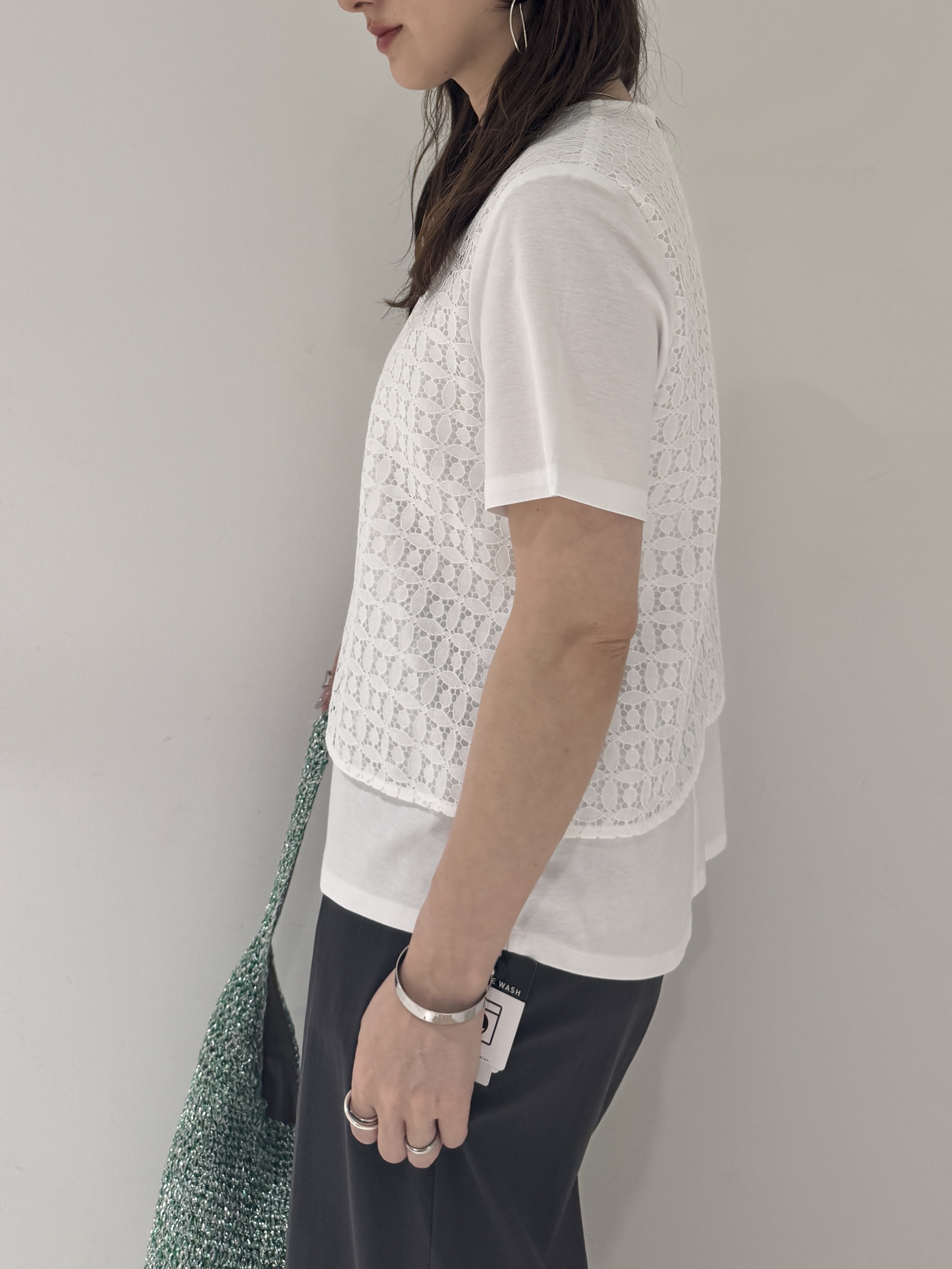 そんさんの「INDIVI｜【洗える】レイヤード風レースコンビTシャツ」を使ったコーディネート