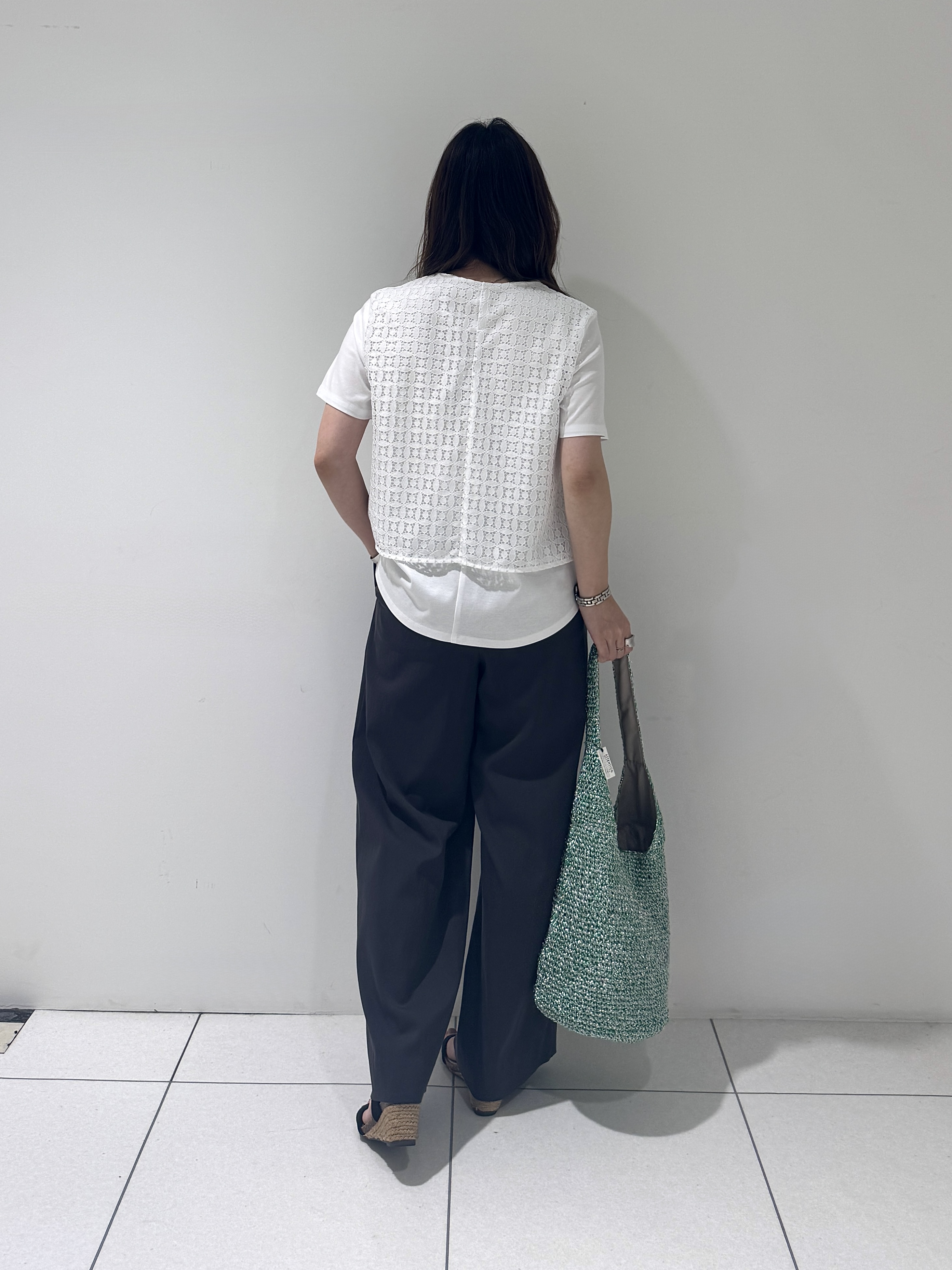 そんさんの「INDIVI｜【洗える】レイヤード風レースコンビTシャツ」を使ったコーディネート