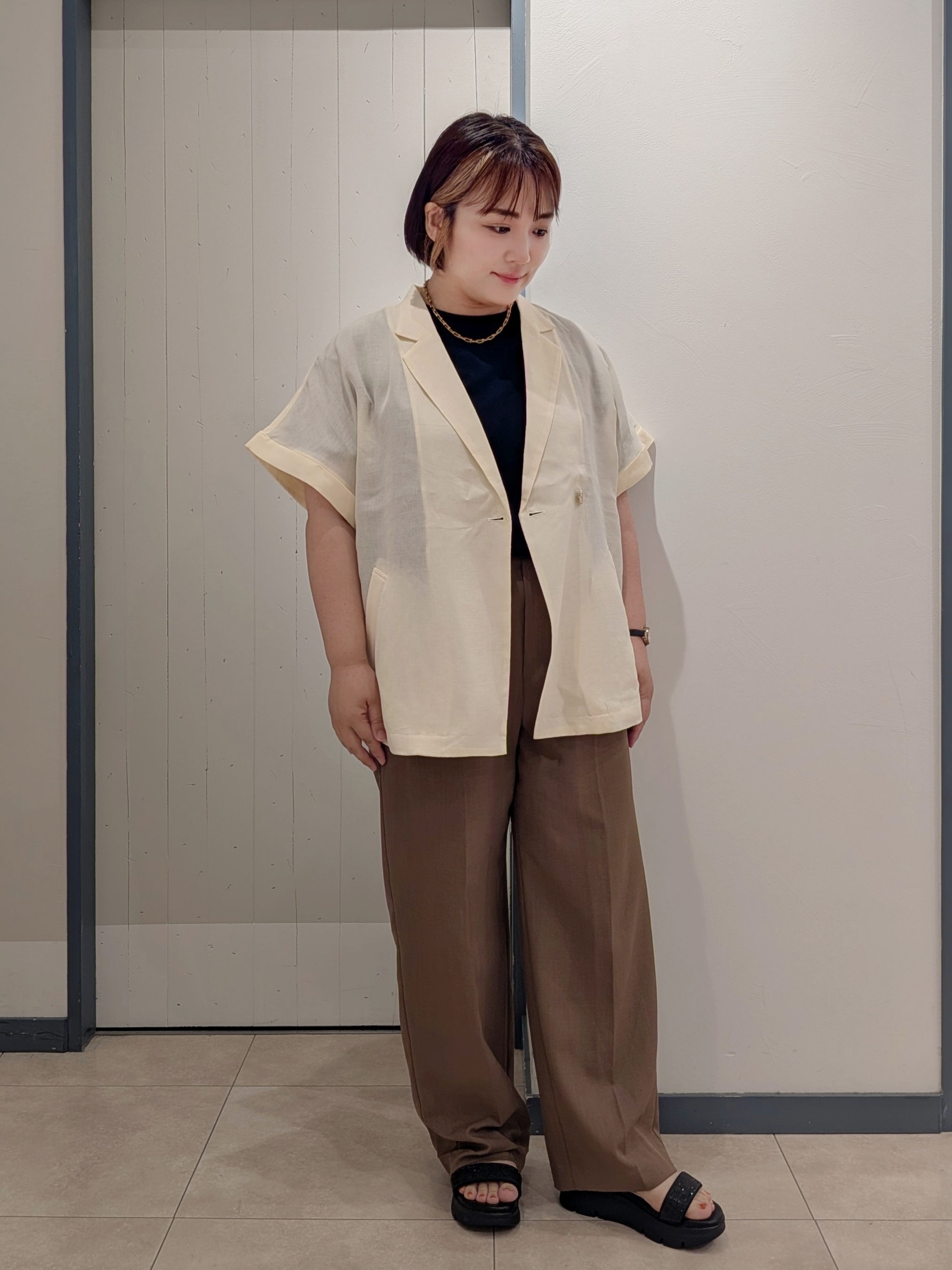 yukikaさんの「grove｜【洗濯機OK/SETUP可】シワになりにくいハーフスリーブジャケット」を使ったコーディネート