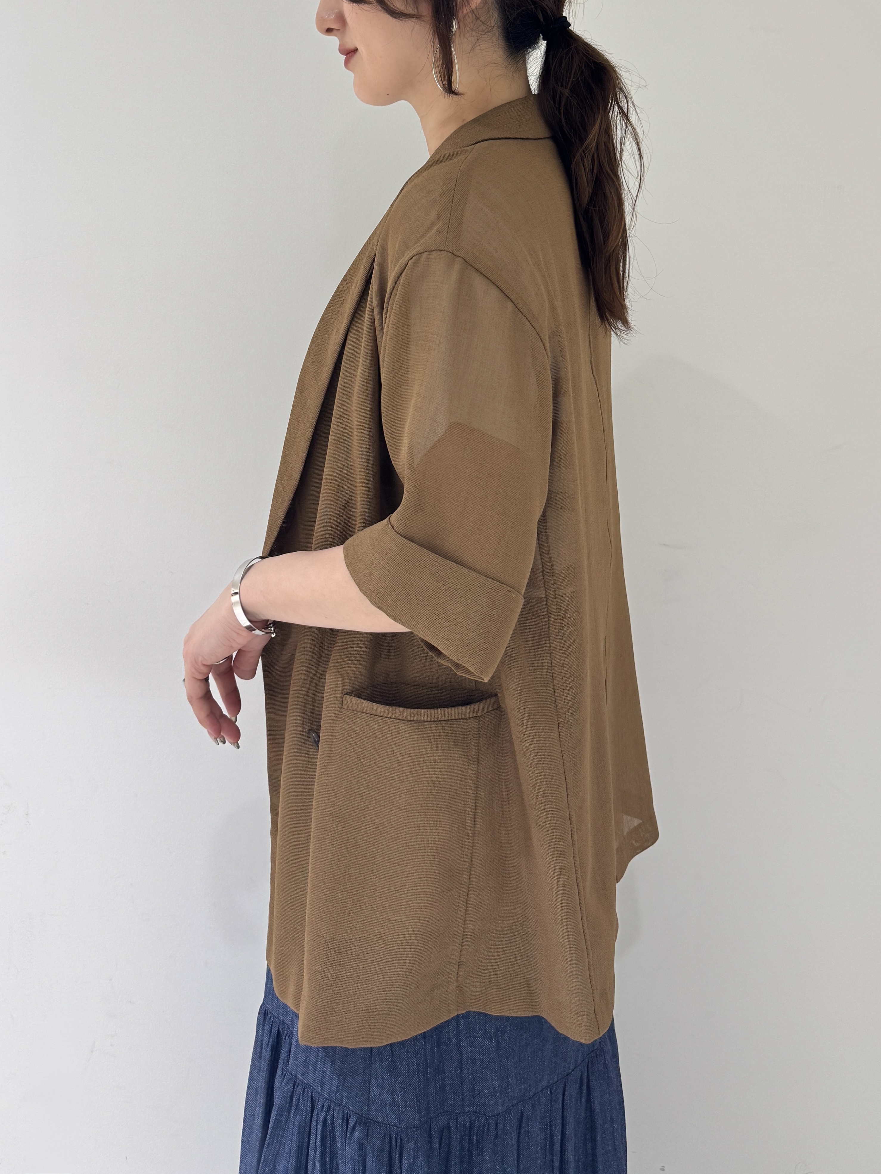 そんさんの「INDIVI｜【洗える／メッシュ素材／SETUP可能】半袖シアージャケット」を使ったコーディネート