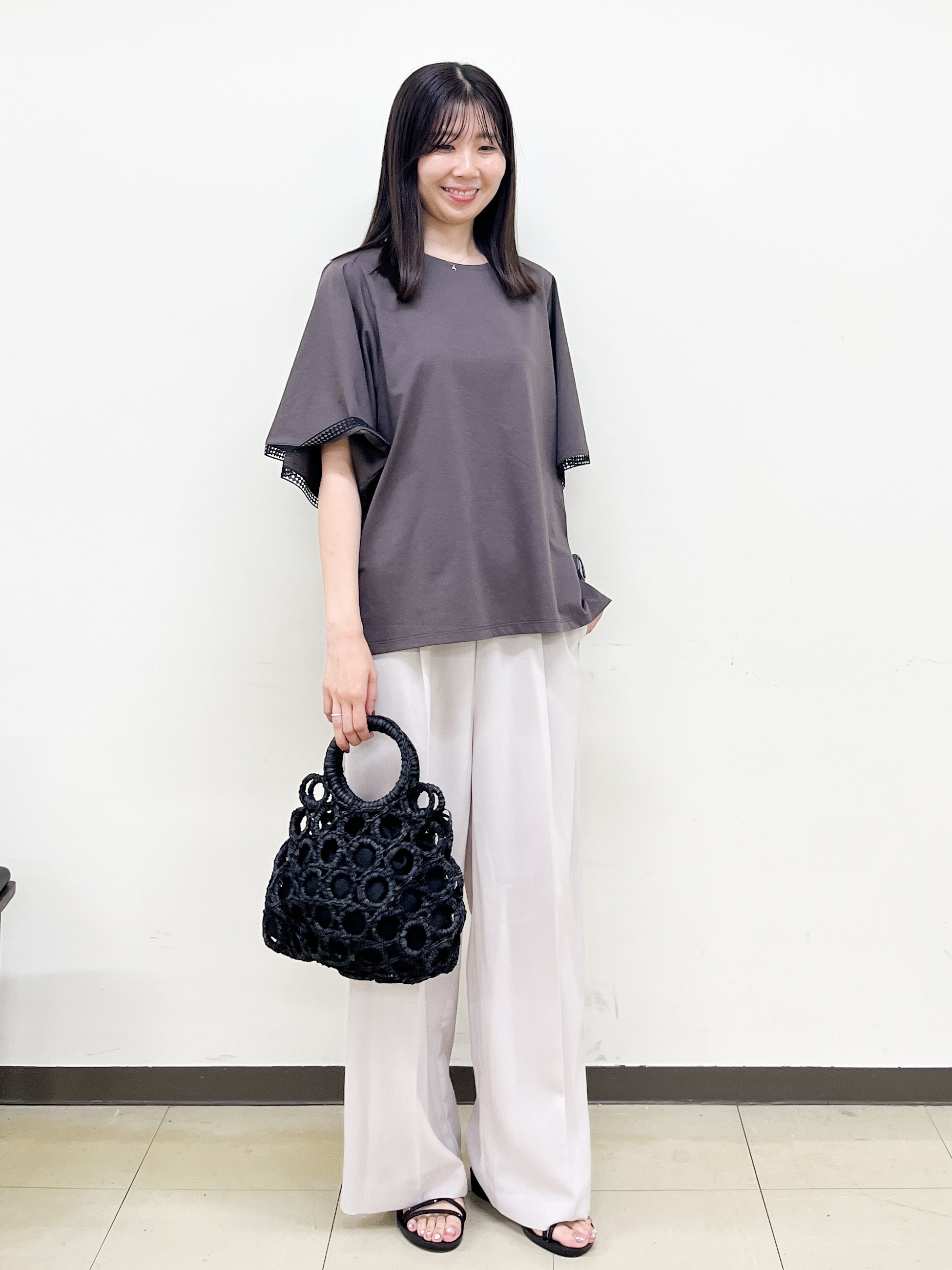 ゆか☆さんの「OPAQUE.CLIP｜袖口レースフレアスリーブカットソー【洗濯機OK】」を使ったコーディネート
