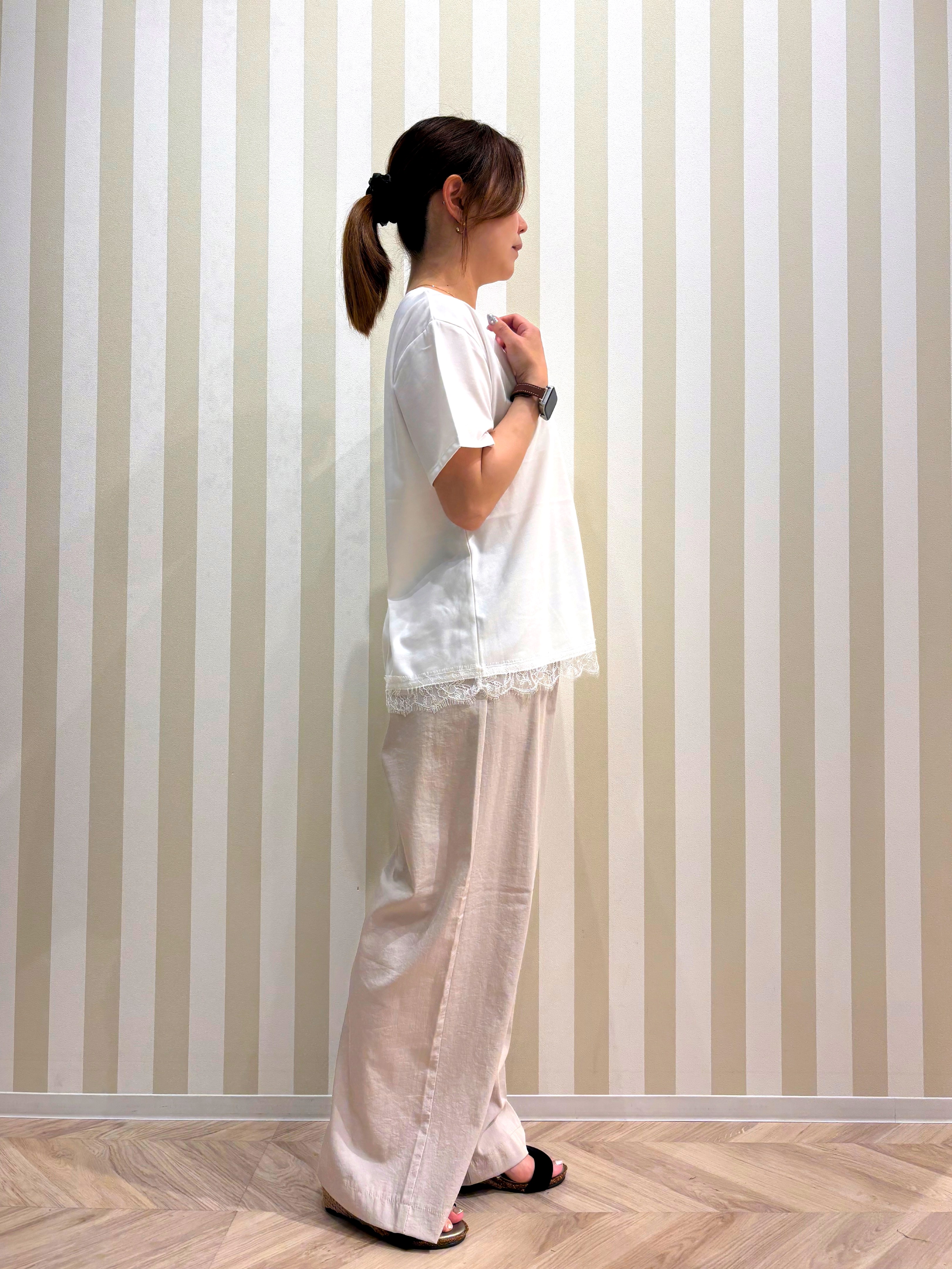 ナギさんの「SHOO･LA･RUE｜【UV/S-LL/洗濯機可】真夏に着たい裾レースが女性らしさをプラスする プリントアソートTシャツ」を使ったコーディネート