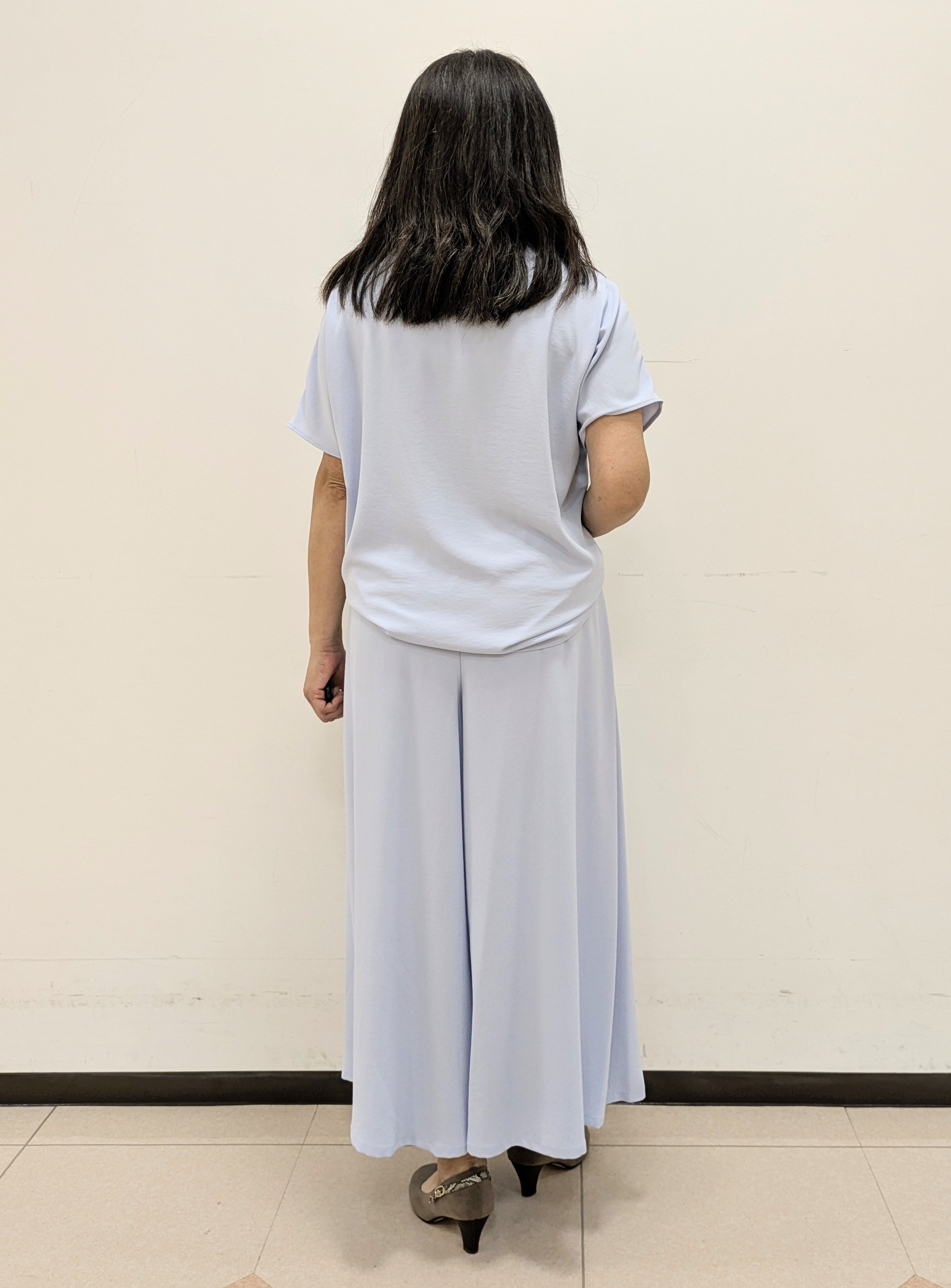 ともさんの「UNTITLED｜◆【追加/ステンレス】カーヴィプレートショートネックレス」を使ったコーディネート