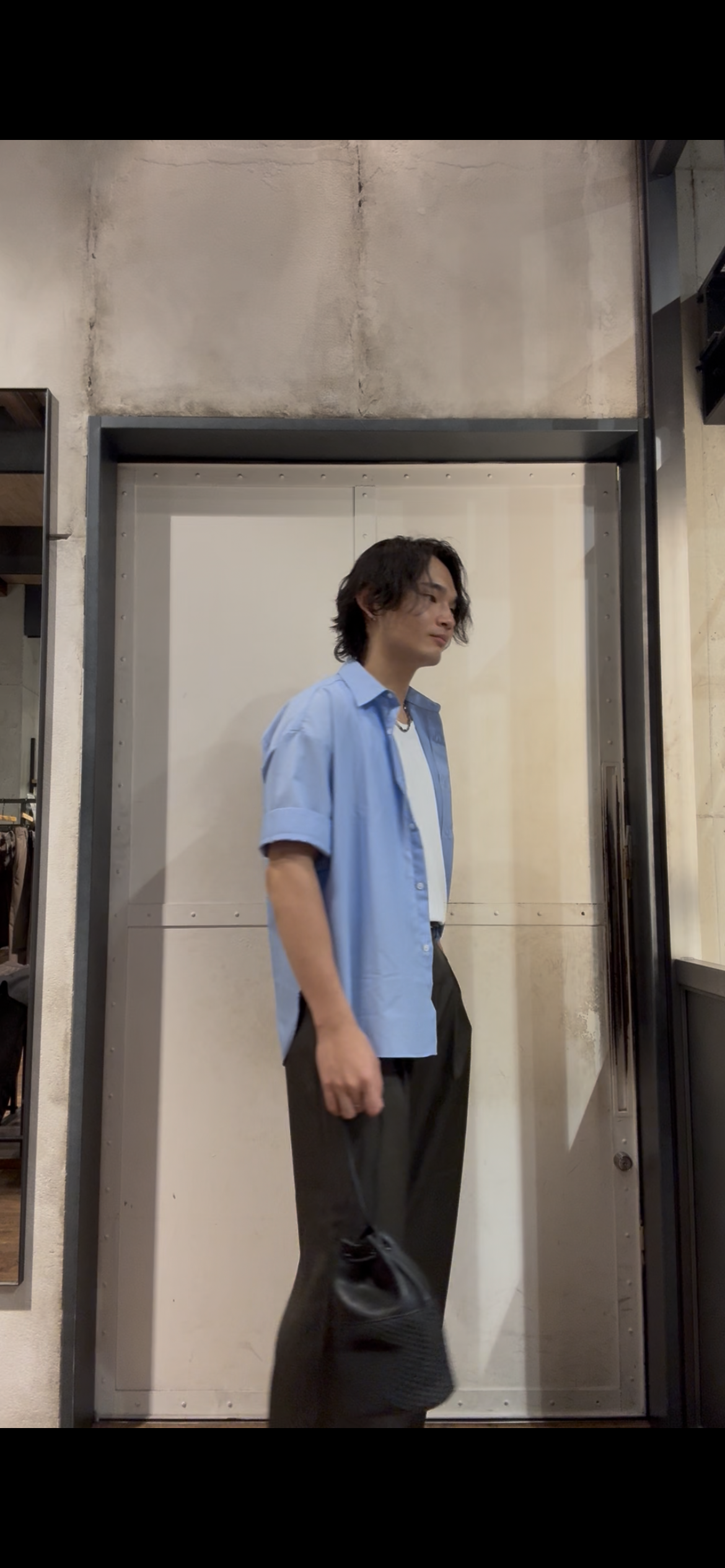 大江正眞さんの「tk.TAKEO KIKUCHI｜スタンダードオーバーシャツ」を使ったコーディネート