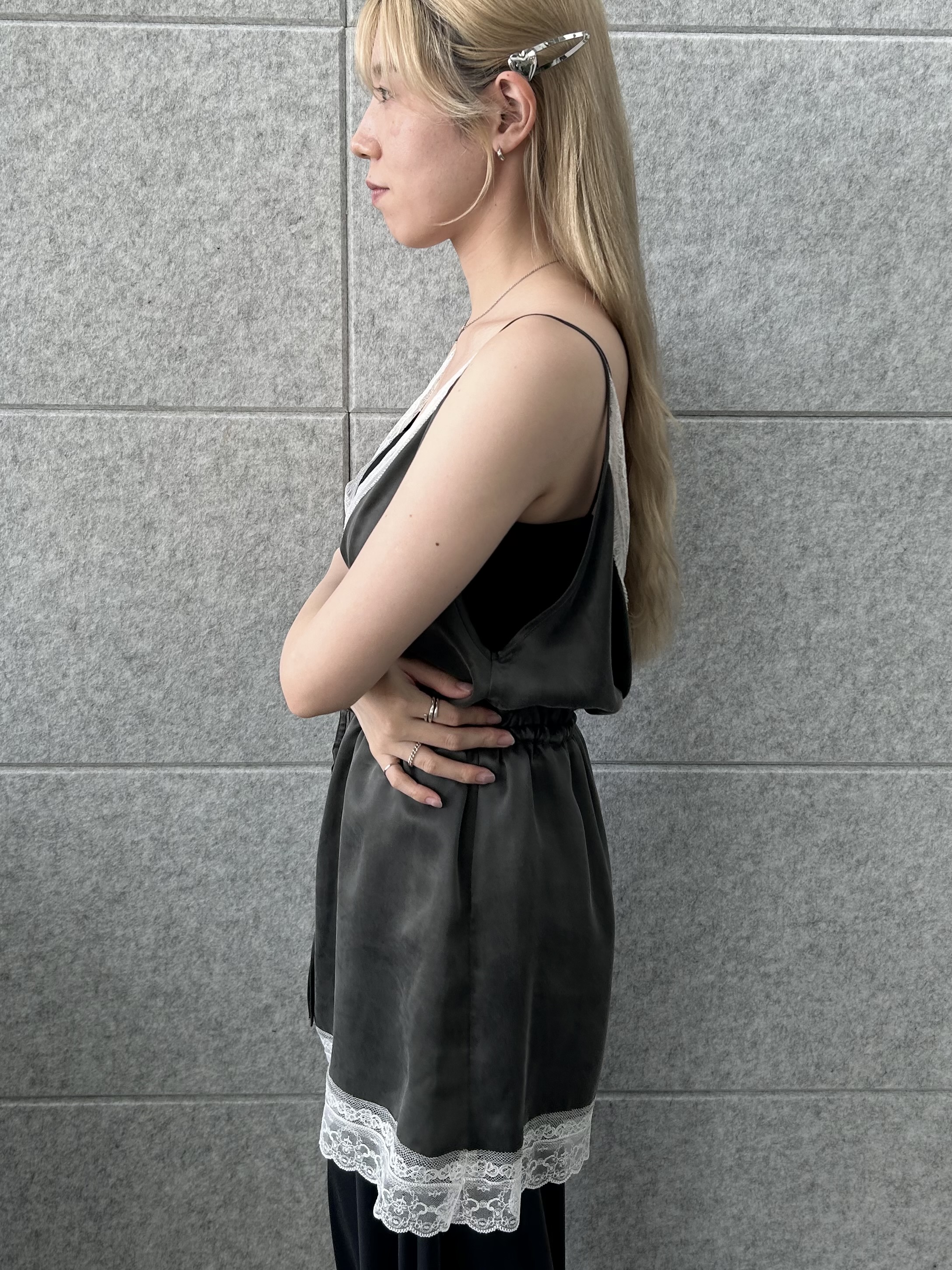honoka Aさんの「CODE A｜lace trim slip dress」を使ったコーディネート
