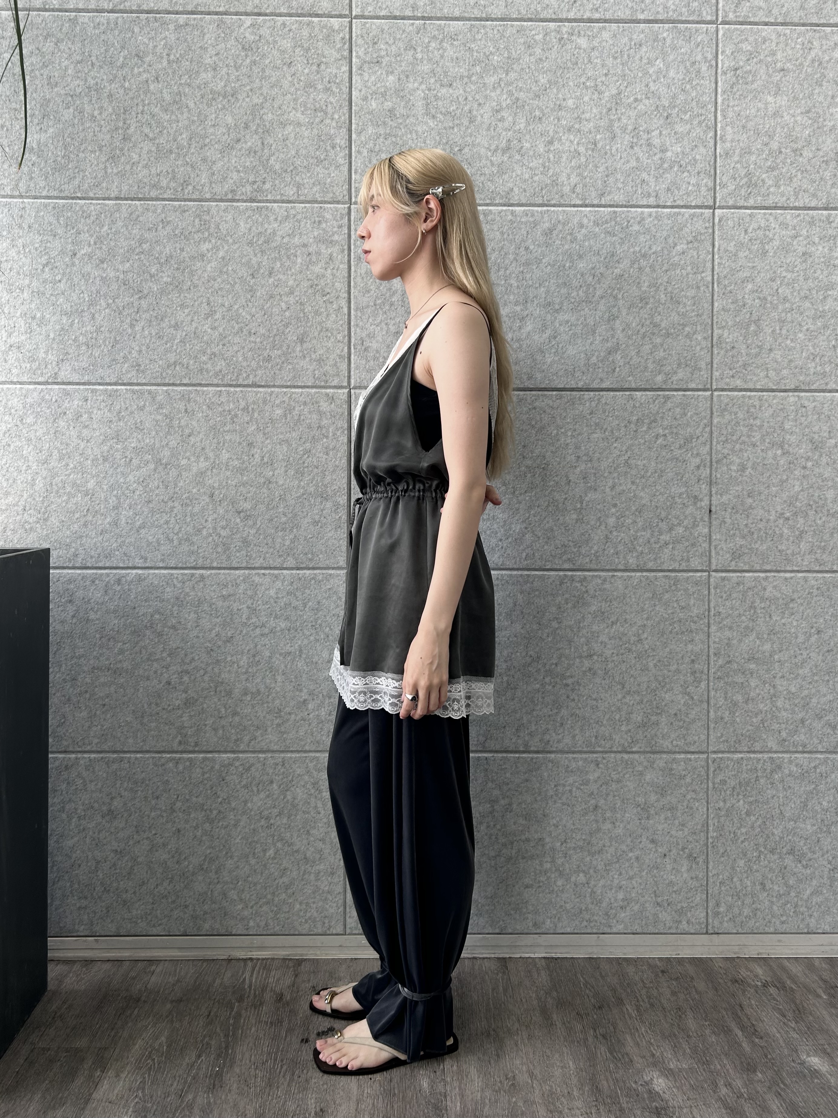 honoka Aさんの「CODE A｜lace trim slip dress」を使ったコーディネート