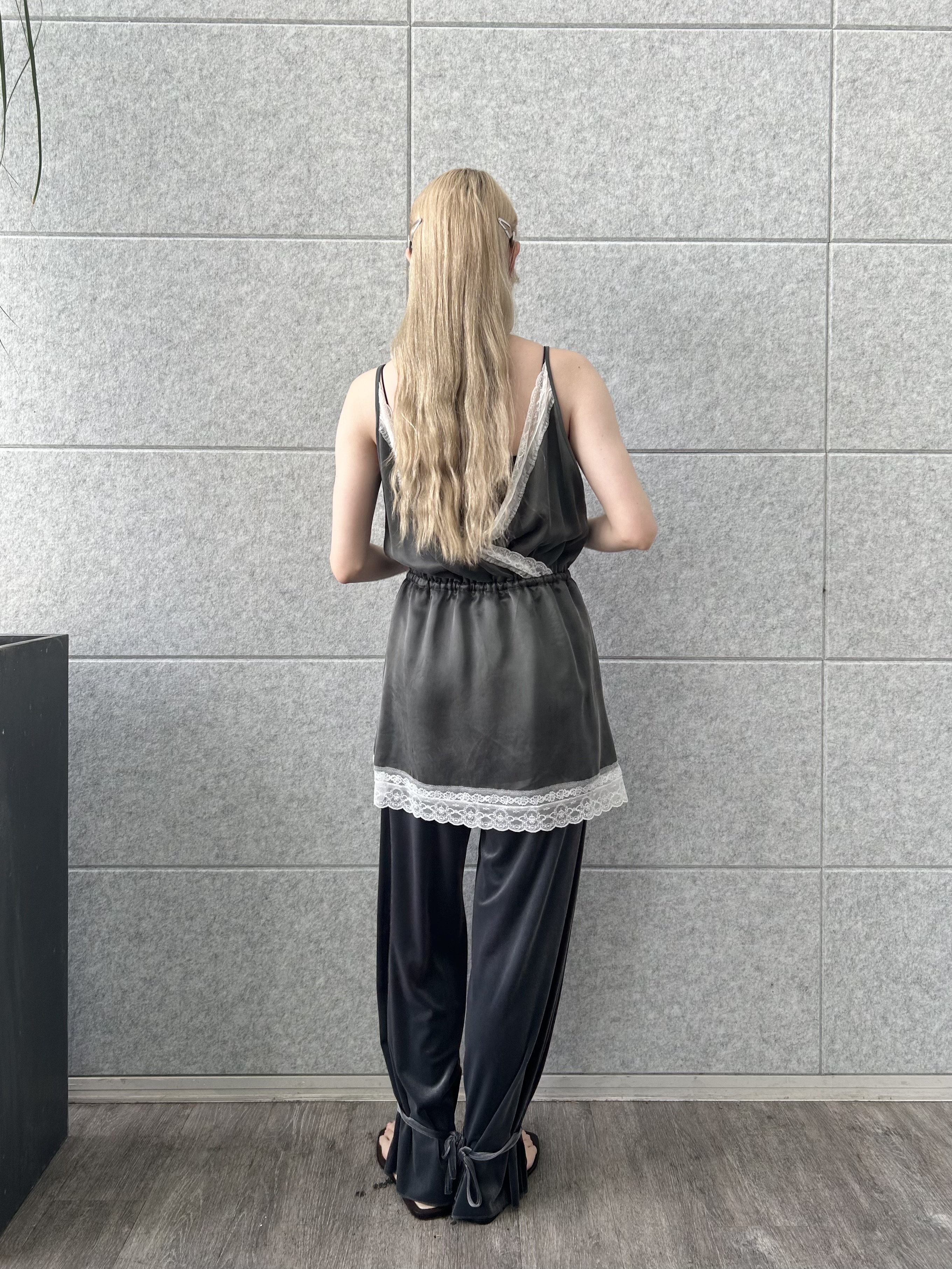 honoka Aさんの「CODE A｜lace trim slip dress」を使ったコーディネート