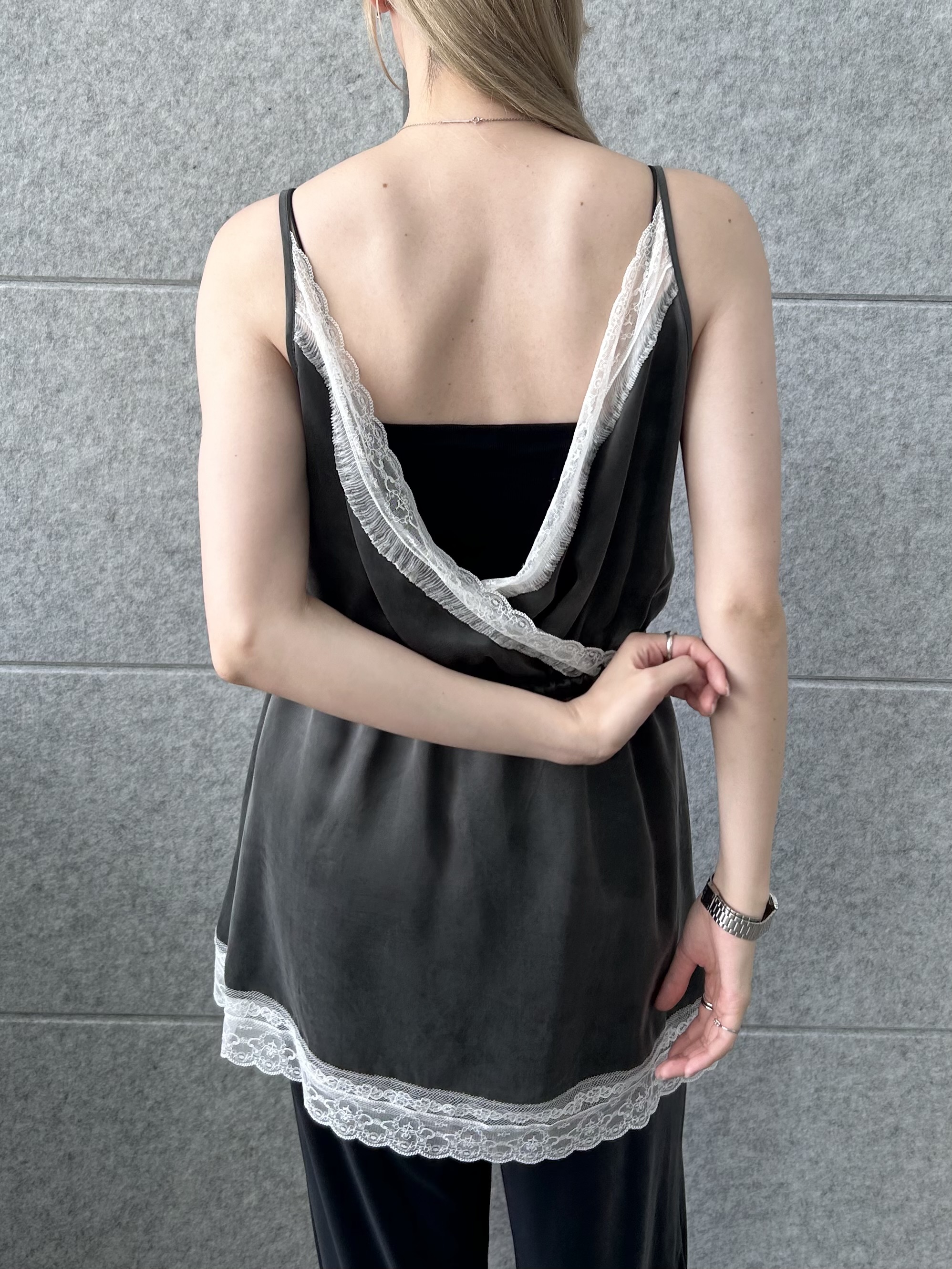 honoka Aさんの「CODE A｜lace trim slip dress」を使ったコーディネート