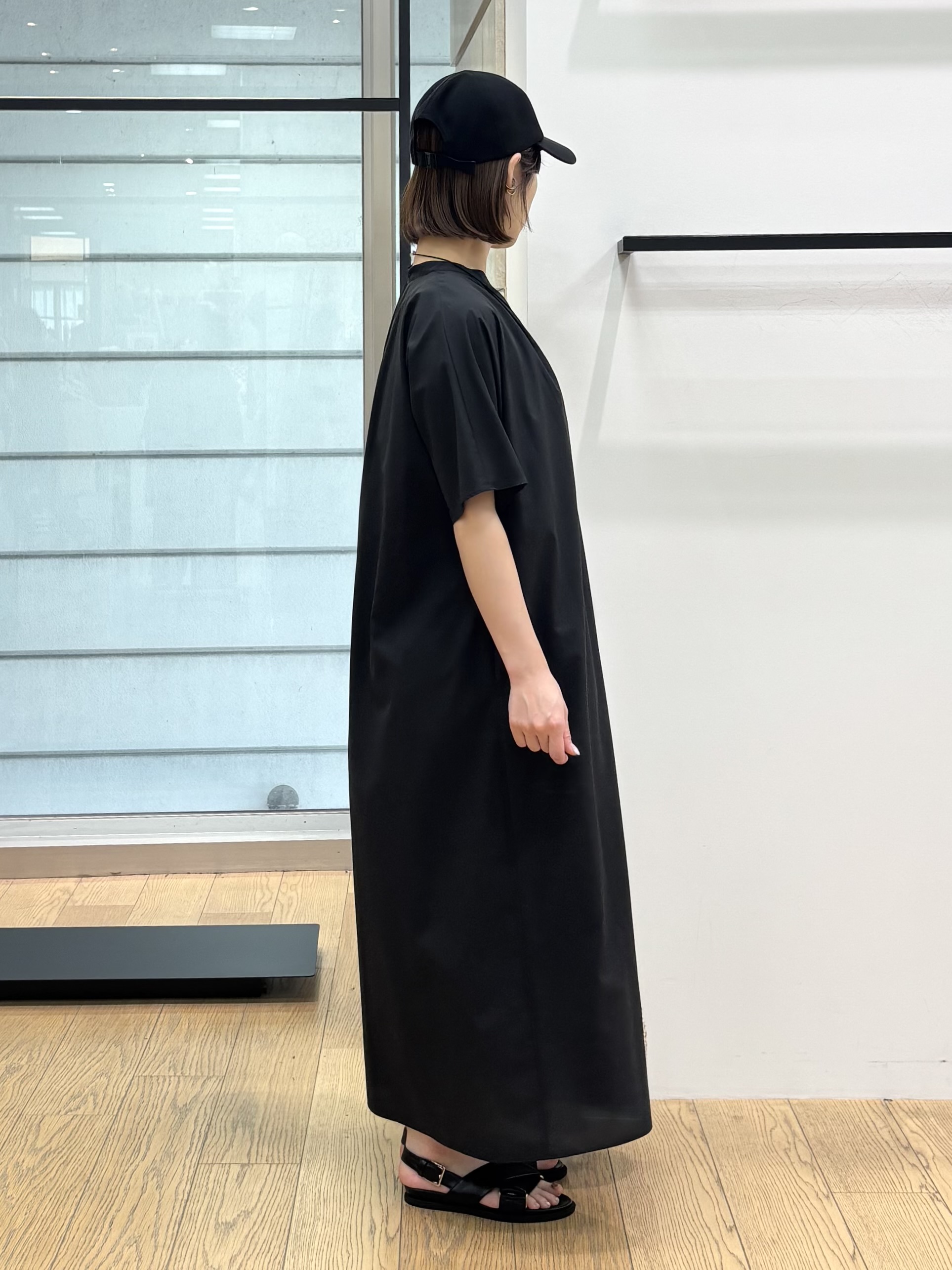 asamiさんの「INDIVI｜【撥水／UVカット】ベルト付きワンピース」を使ったコーディネート