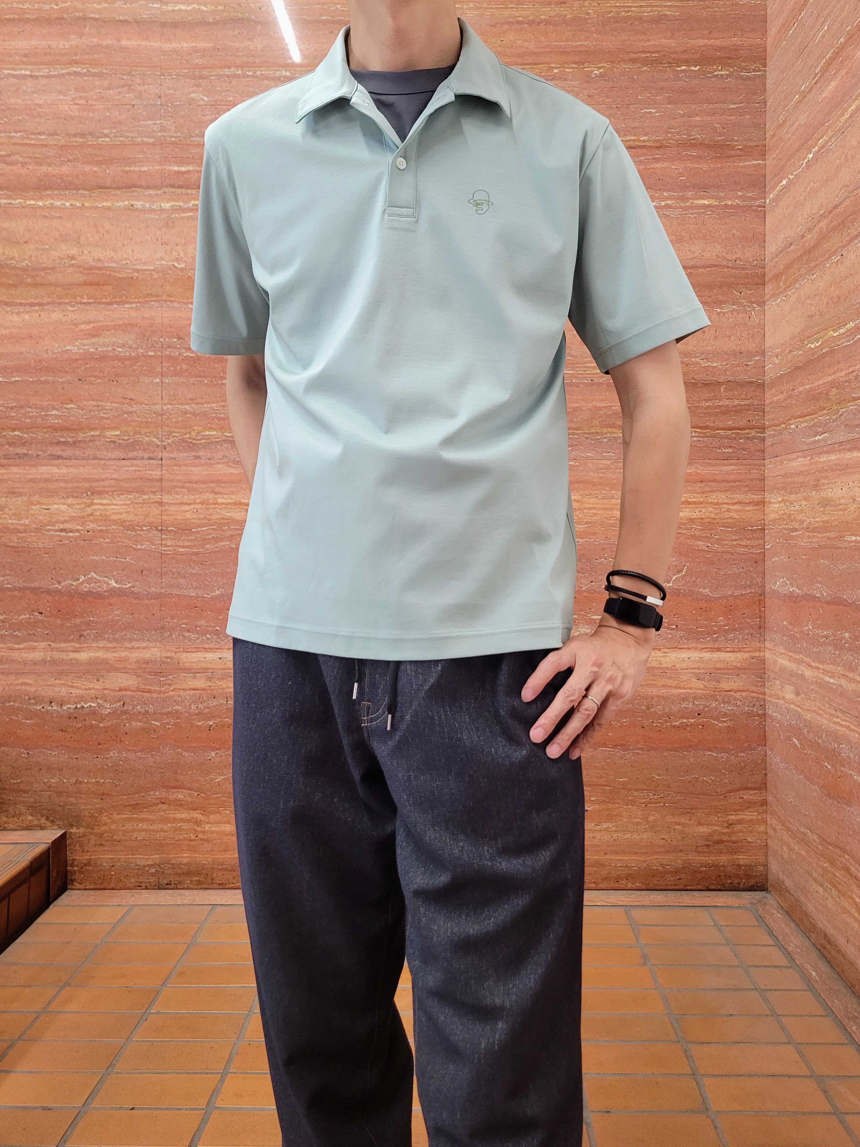 piroyaさんの「TAKEO KIKUCHI｜【接触冷感】アイスクリアコットン ワンポイント ポロシャツ」を使ったコーディネート