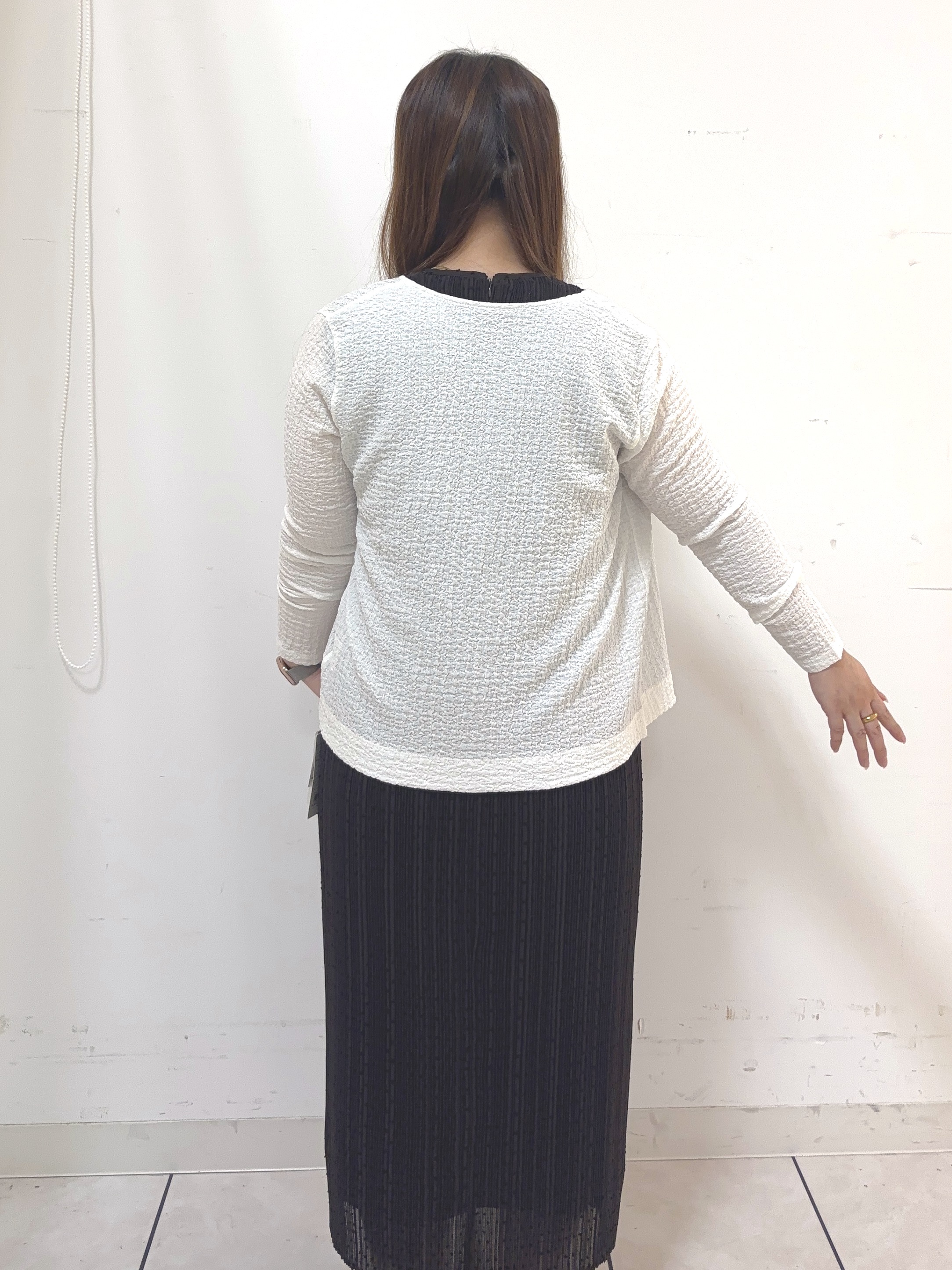 タマさんの「UNTITLED｜【華やか/シアー感】ドットジャガードワンピース」を使ったコーディネート