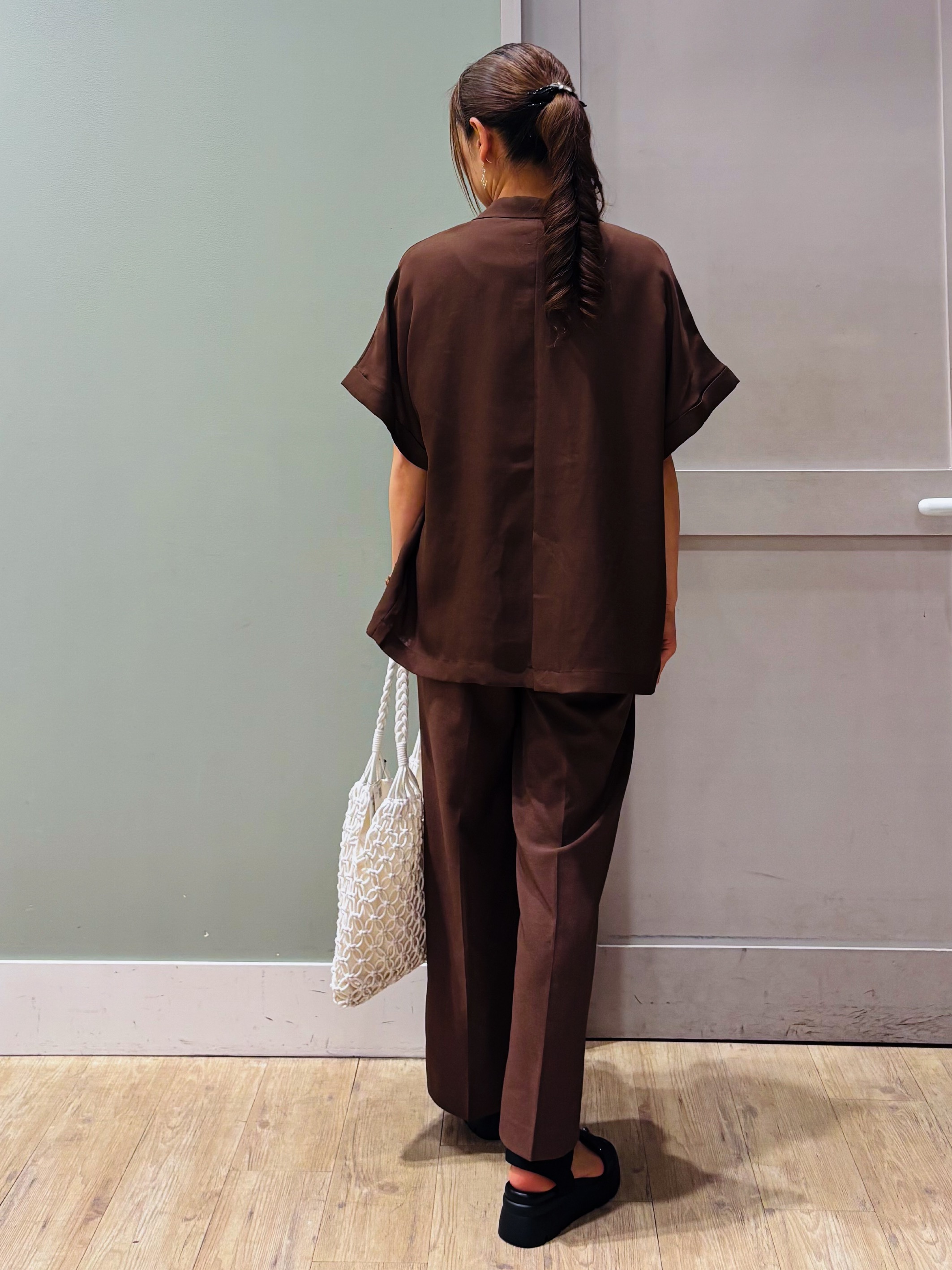 Komi☆さんの「grove｜【洗濯機OK/SETUP可】シワになりにくいハーフスリーブジャケット」を使ったコーディネート
