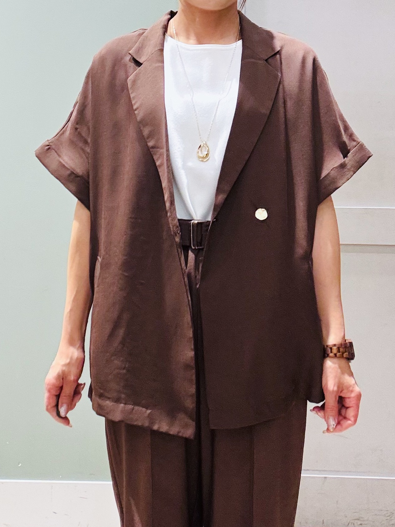 Komi☆さんの「grove｜【洗濯機OK/SETUP可】シワになりにくいハーフスリーブジャケット」を使ったコーディネート