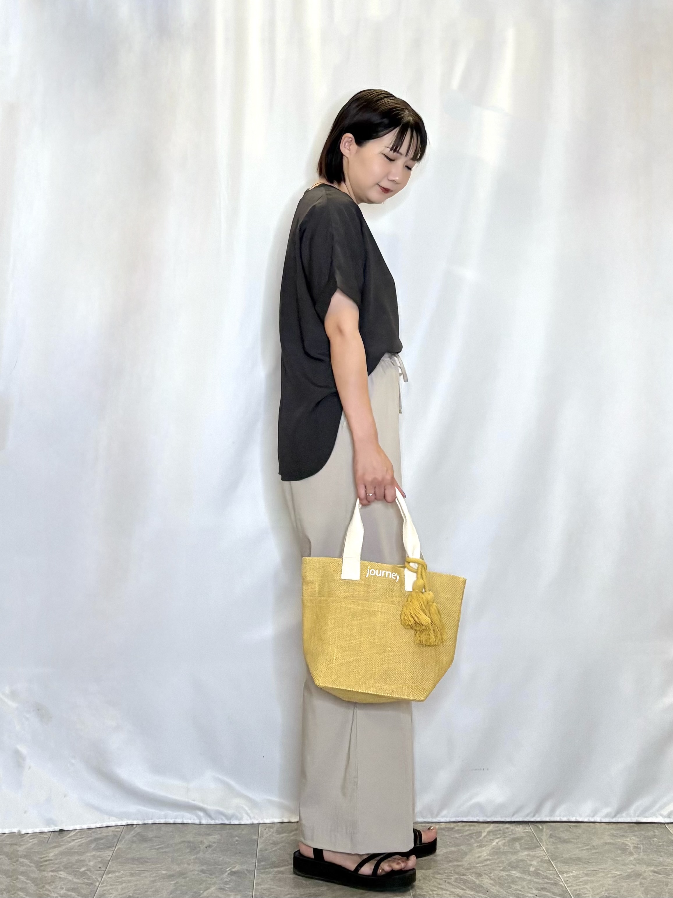 ネリさんの「SHOO･LA･RUE｜【着丈選べる/体型カバー】洗濯後しわになりにくい さらっと快適ドルマントップス」を使ったコーディネート