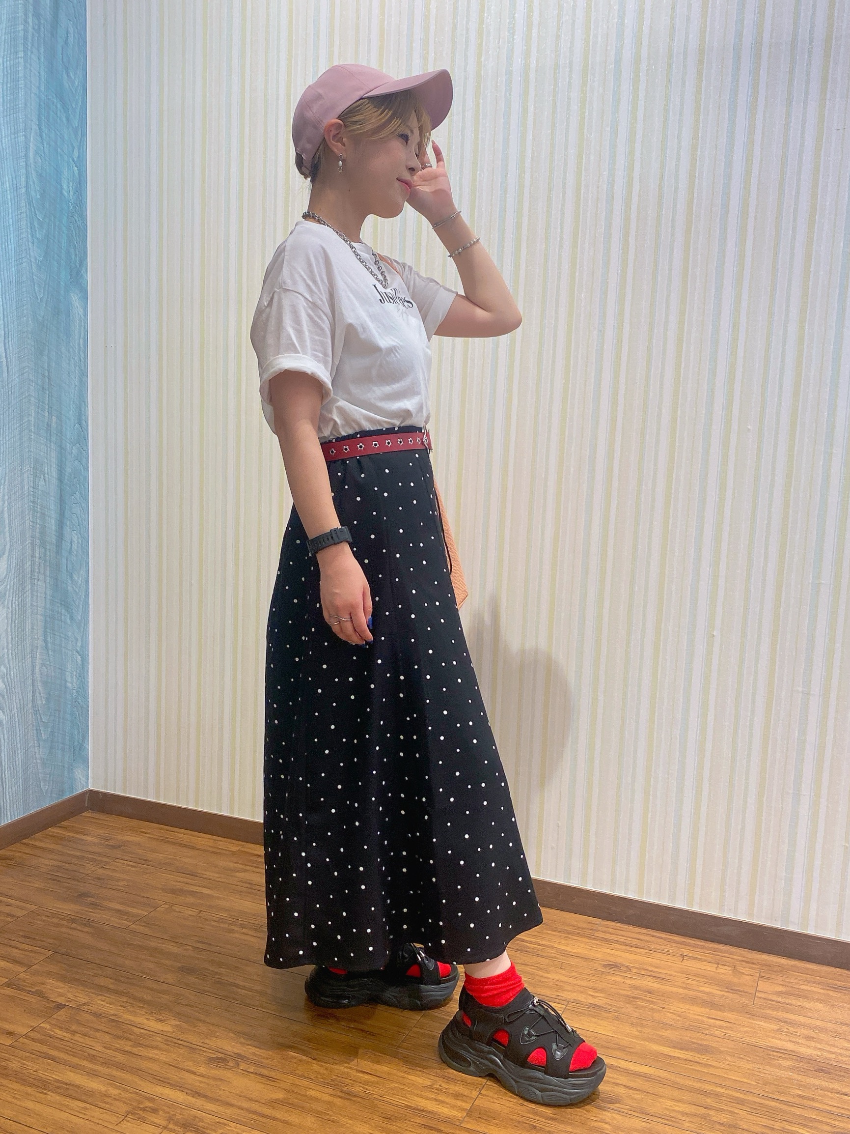 ayaさんの「SHOO･LA･RUE｜【綿100％/S-LL/プチプラ】選べる3柄 プリントアソートTシャツ」を使ったコーディネート