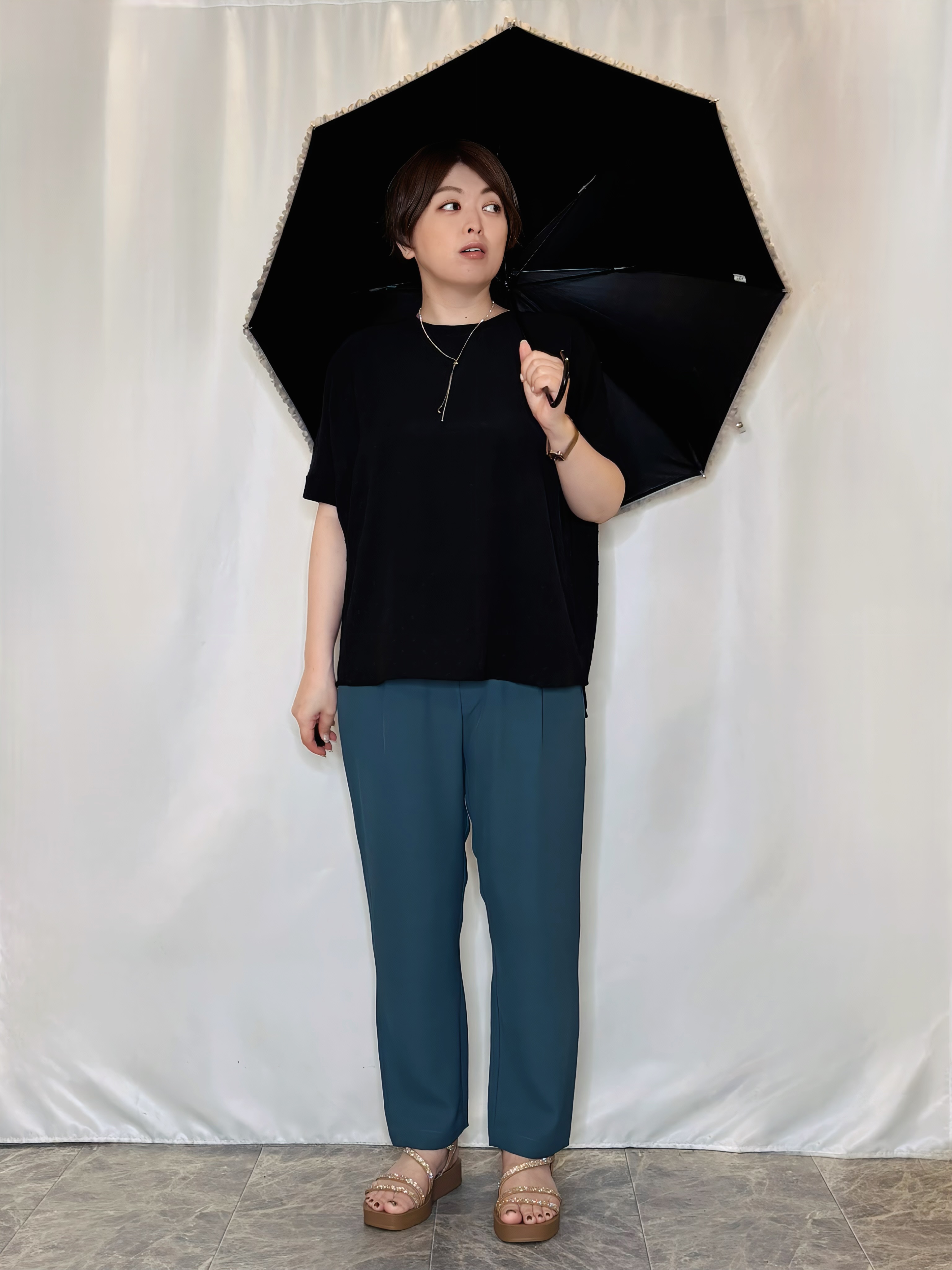 たみさんの「SHOO･LA･RUE｜【ひんやり/UV/S-LL/体型カバー】ゆるっとインせず決まる ひやとろドルマンTシャツ」を使ったコーディネート