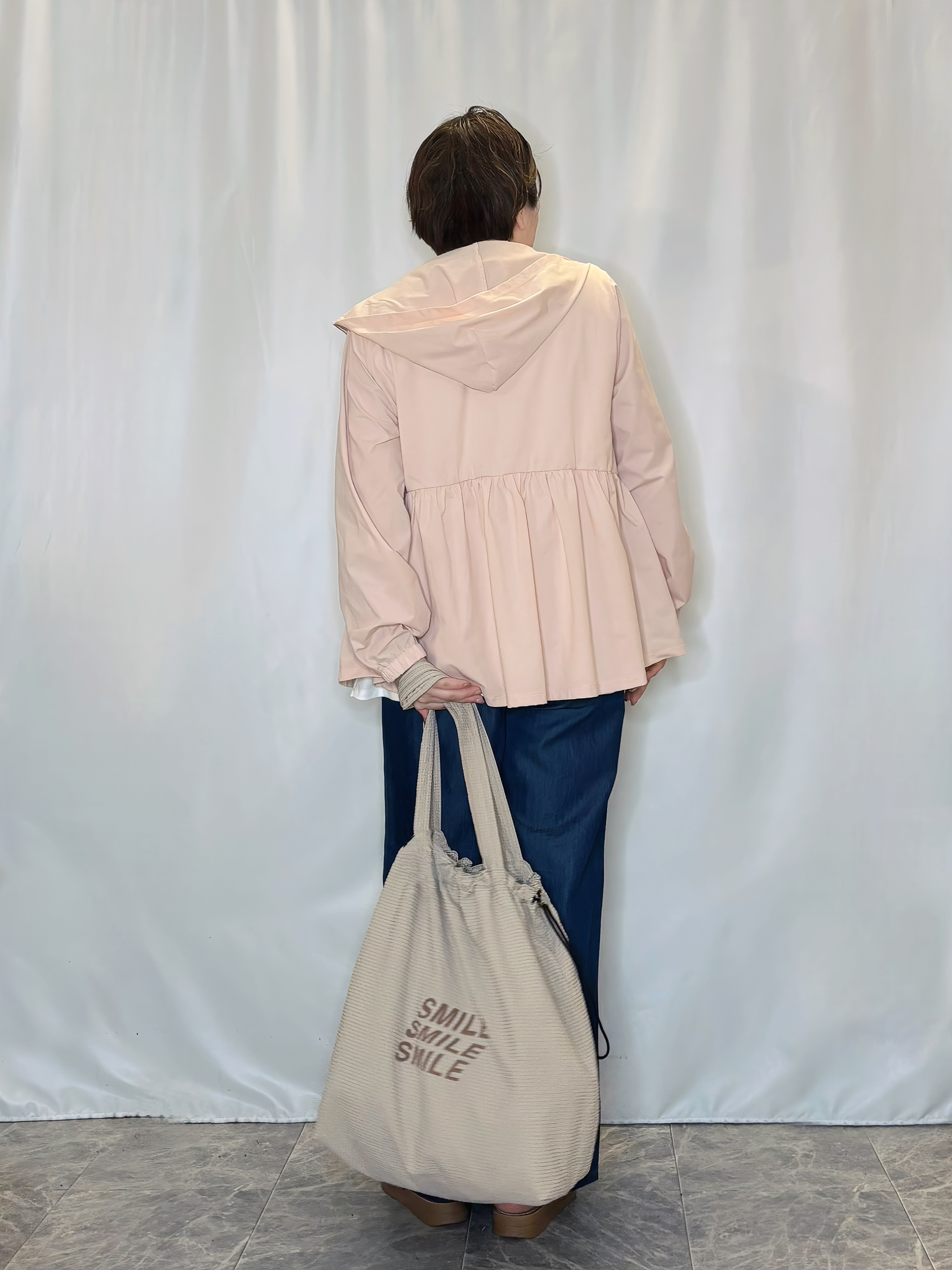 たみさんの「SHOO･LA･RUE｜【S-LL/体型カバー】日焼け対策にも女性らしさを UVカットペプラムパーカ」を使ったコーディネート