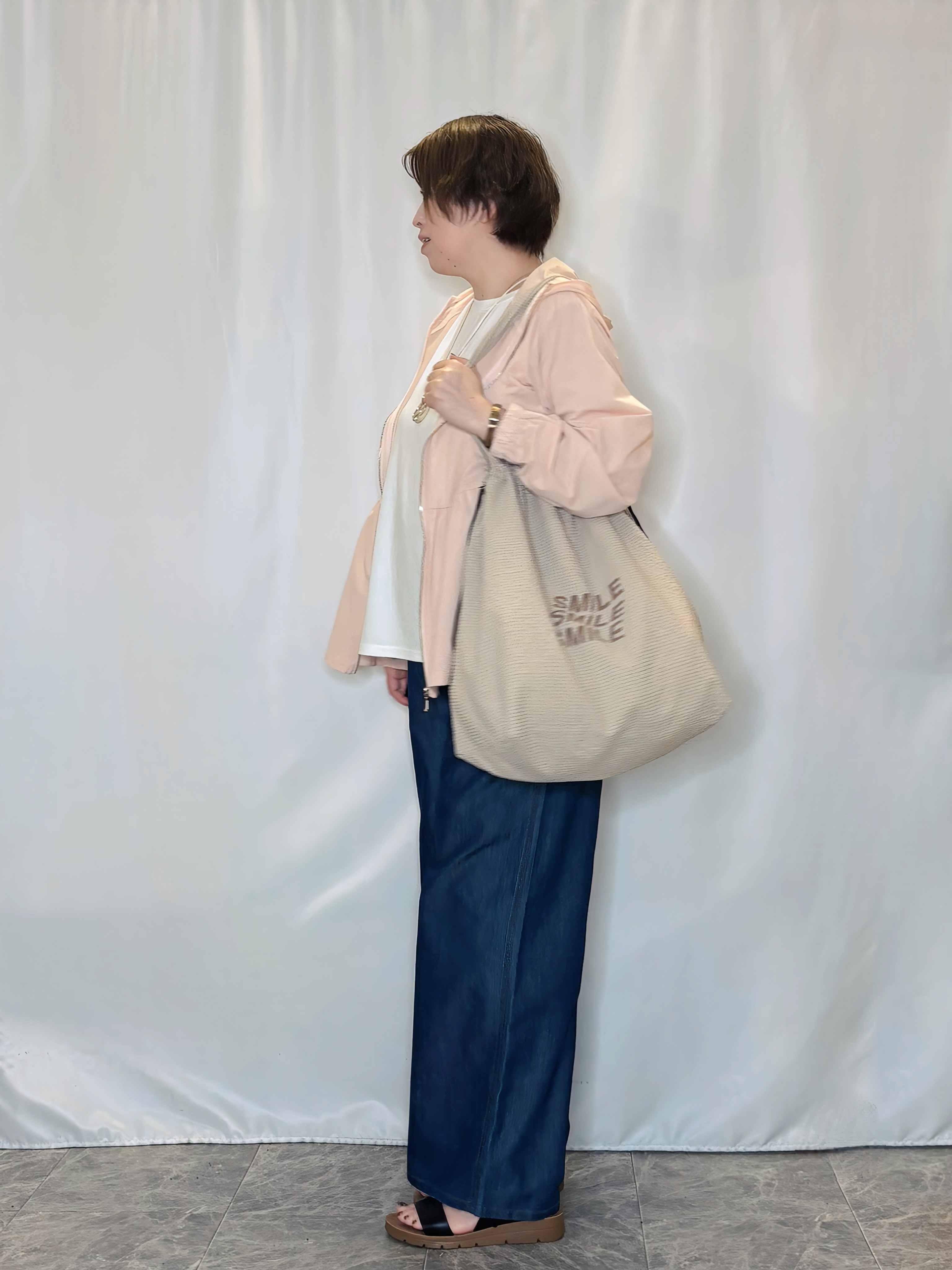 たみさんの「SHOO･LA･RUE｜【S-LL/体型カバー】日焼け対策にも女性らしさを UVカットペプラムパーカ」を使ったコーディネート