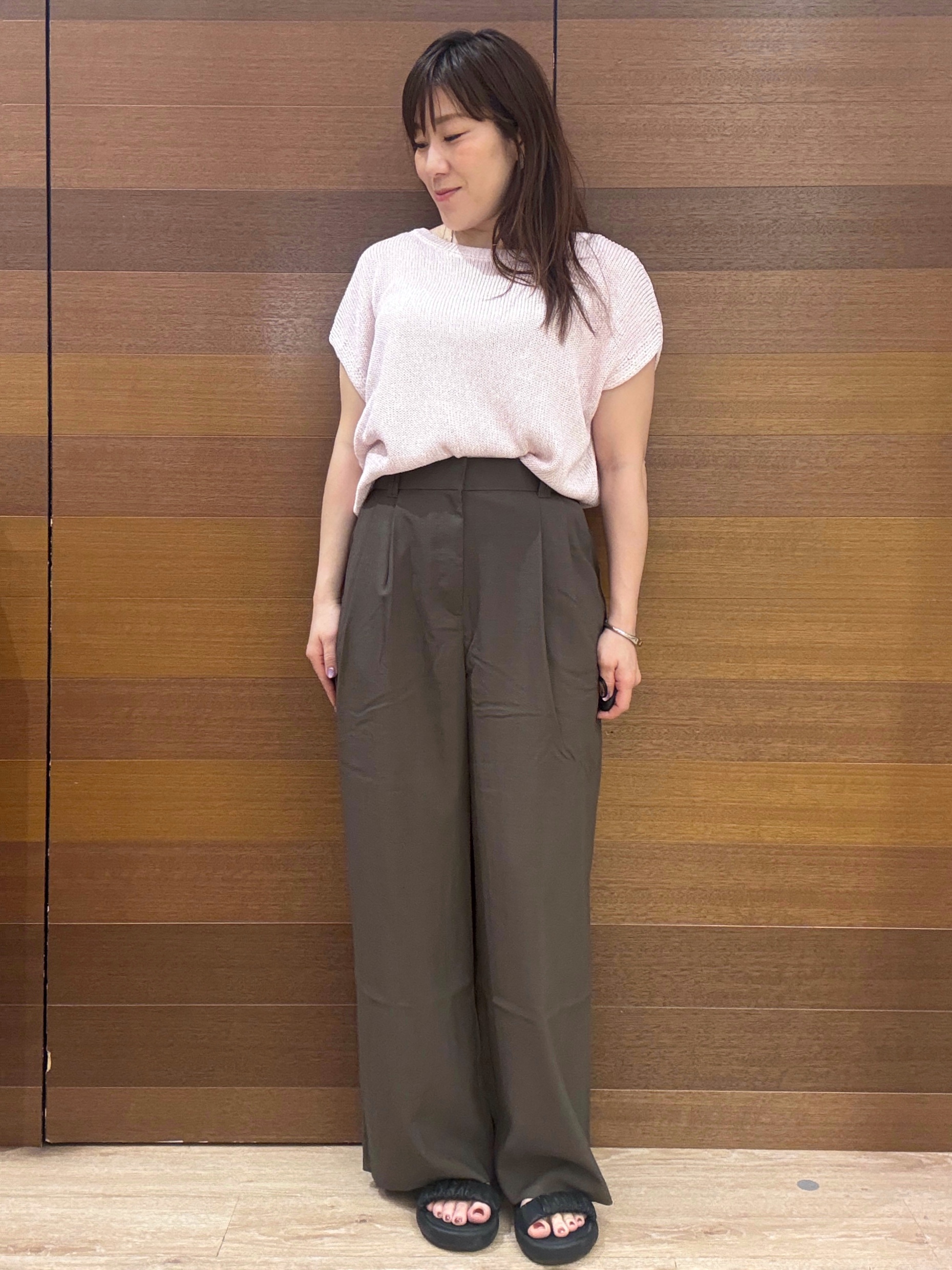 maichiさんの「OPAQUE.CLIP｜ラメメッシュ フレンチスリーブニット【洗濯機OK】」を使ったコーディネート