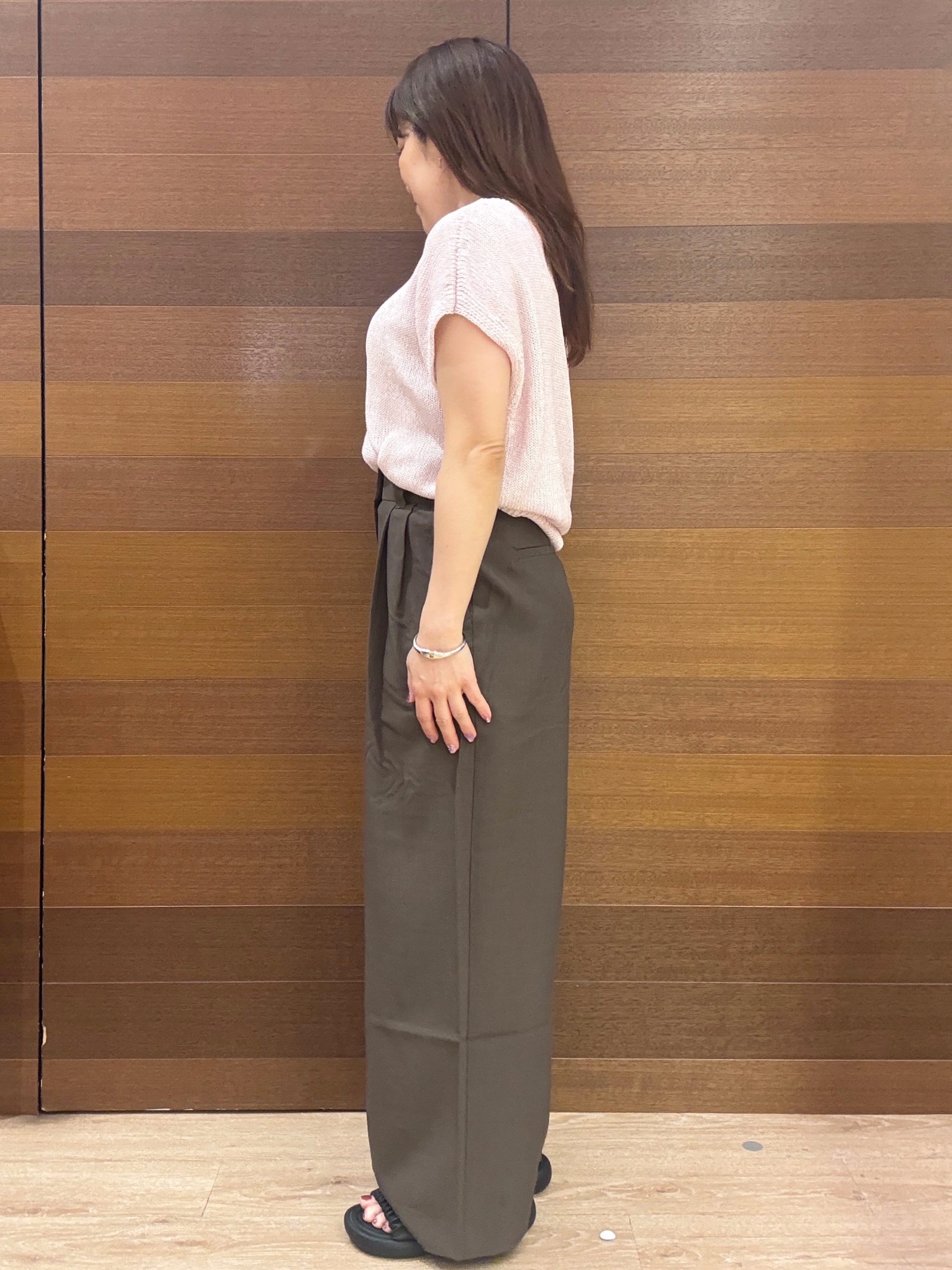 maichiさんの「OPAQUE.CLIP｜ラメメッシュ フレンチスリーブニット【洗濯機OK】」を使ったコーディネート
